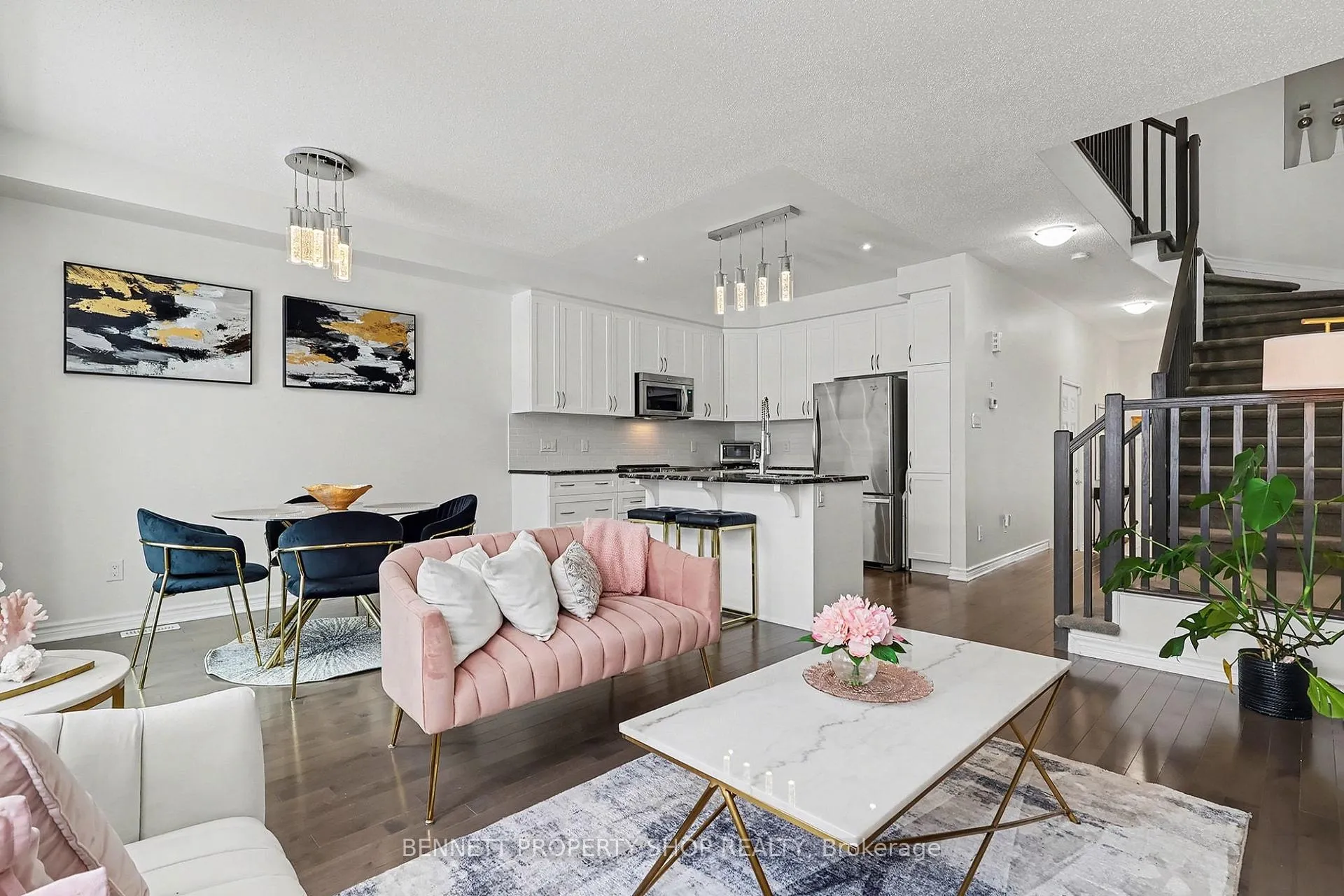 Photo 3 of 992 Bunchberry Way, Ottawa, Blossom Park/Kemp Park/Findlay Creek — HOMEH