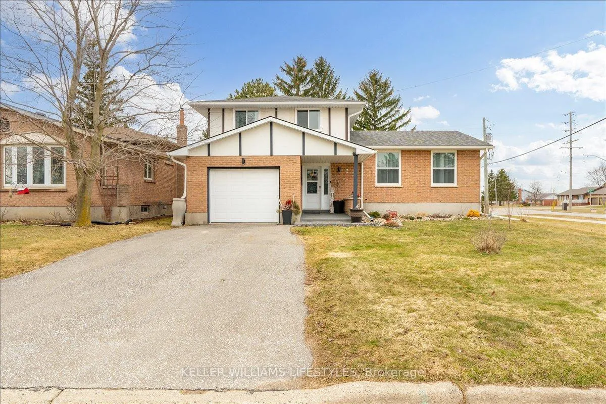 Photo 3 of 2 Juniper Place, Lambton Shores, Forest — HOMEH