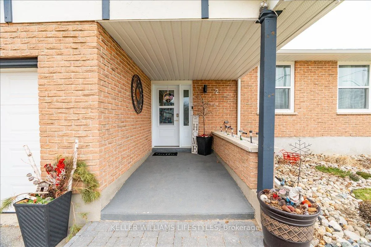 Photo 4 of 2 Juniper Place, Lambton Shores, Forest — HOMEH