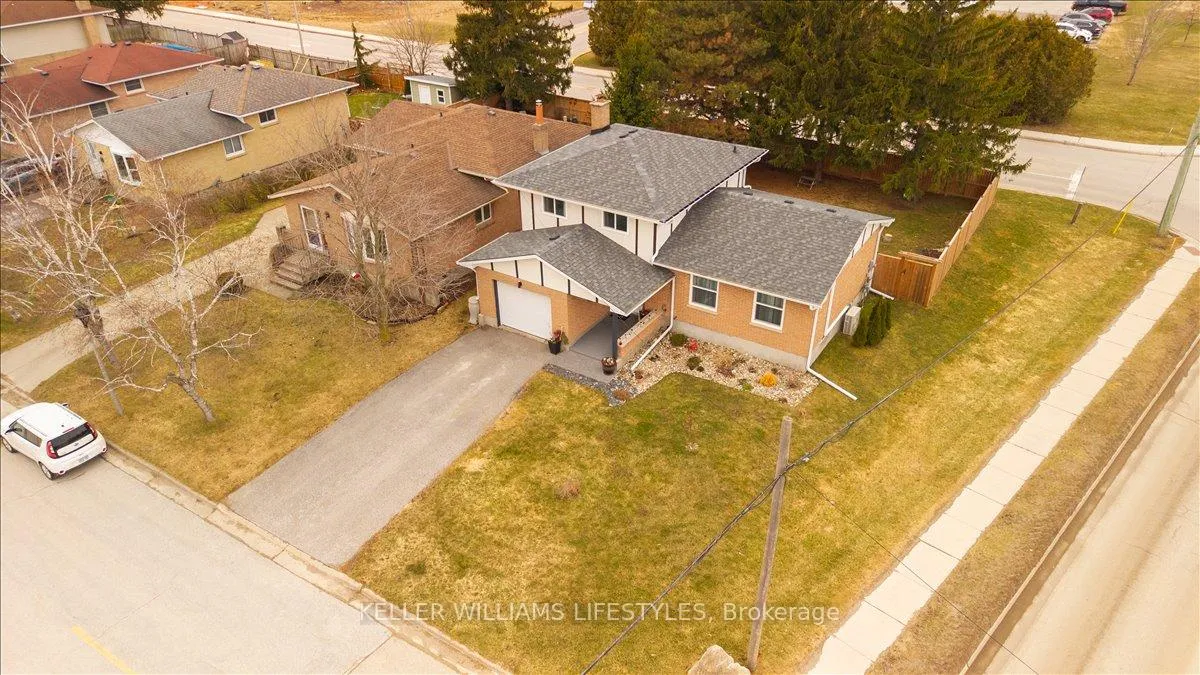 Photo 36 of 2 Juniper Place, Lambton Shores, Forest — HOMEH