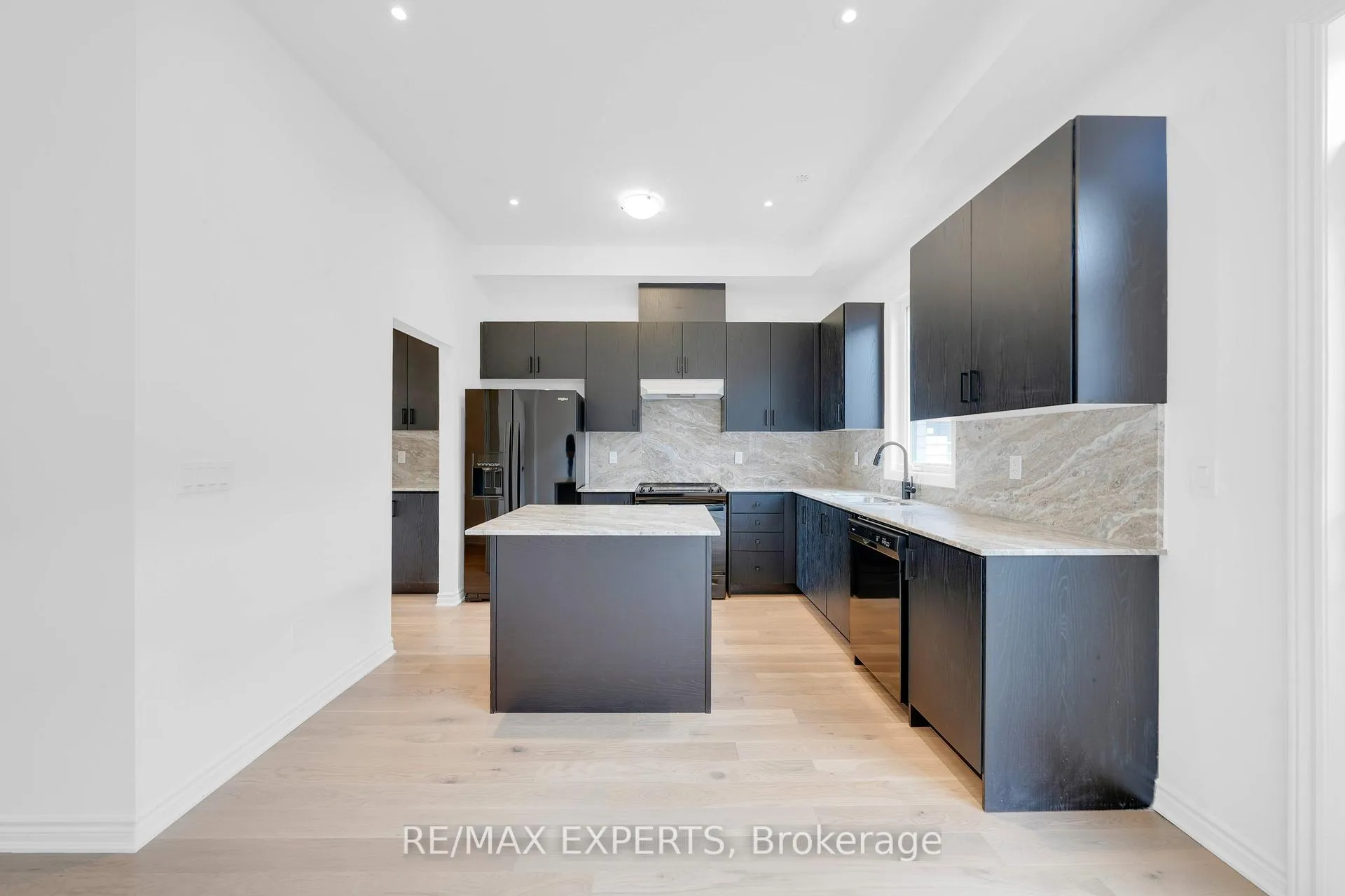 Photo 7 of 80 Wascana Road, Vaughan, Kleinburg — HOMEH