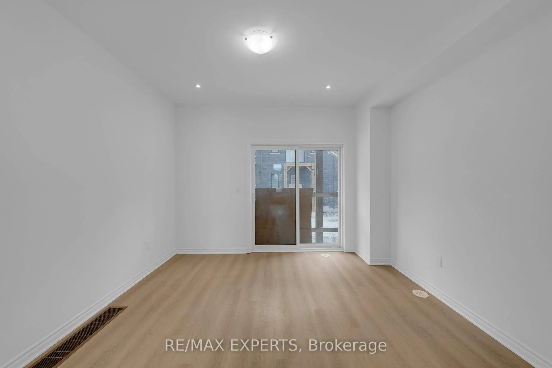 Photo 8 of 80 Wascana Road, Vaughan, Kleinburg — HOMEH