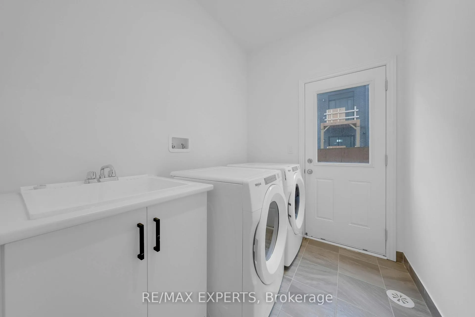 Photo 10 of 80 Wascana Road, Vaughan, Kleinburg — HOMEH