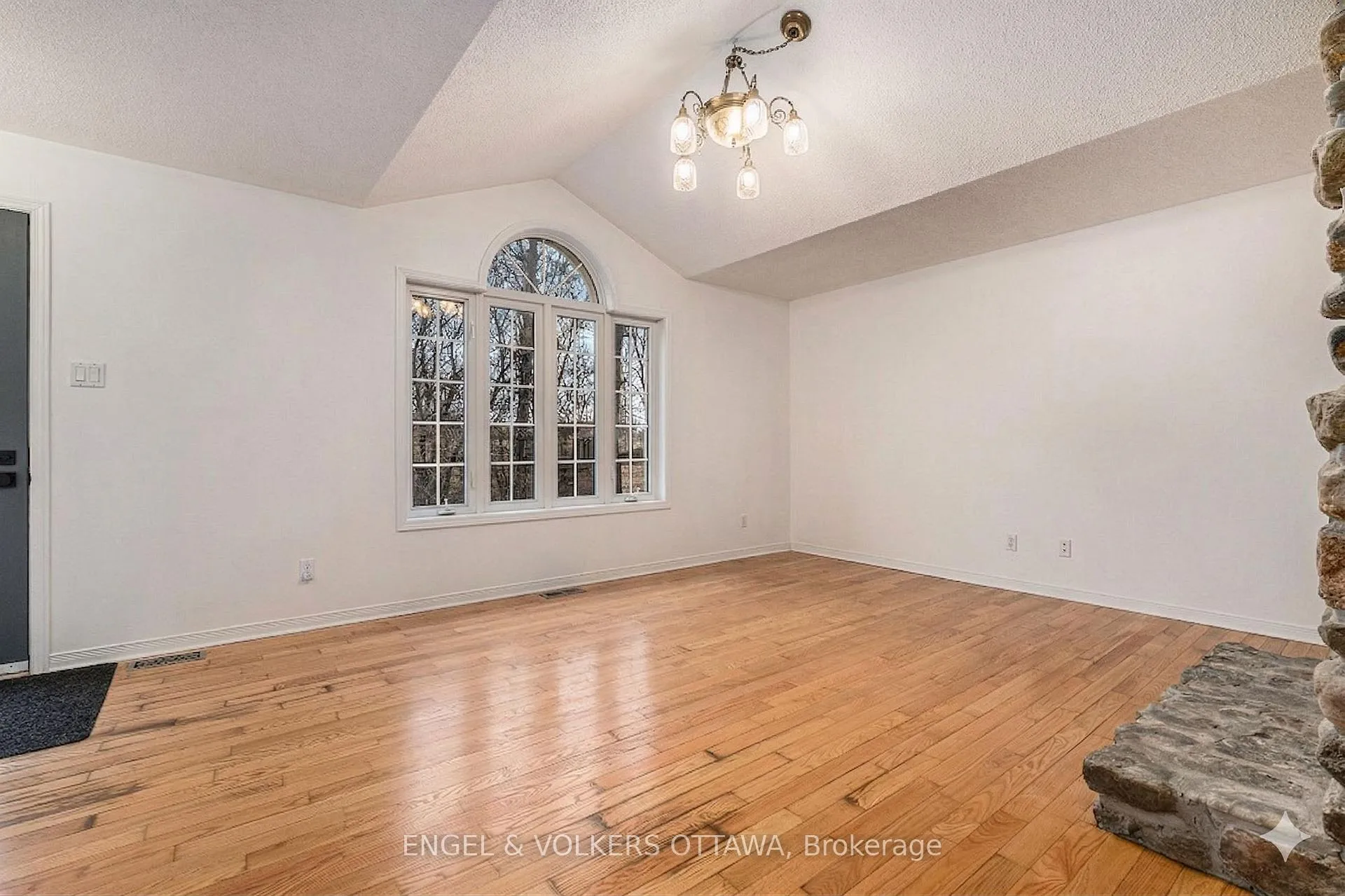 Photo 3 of 4751 Pearl Road, Champlain, Champlain Twp — HOMEH