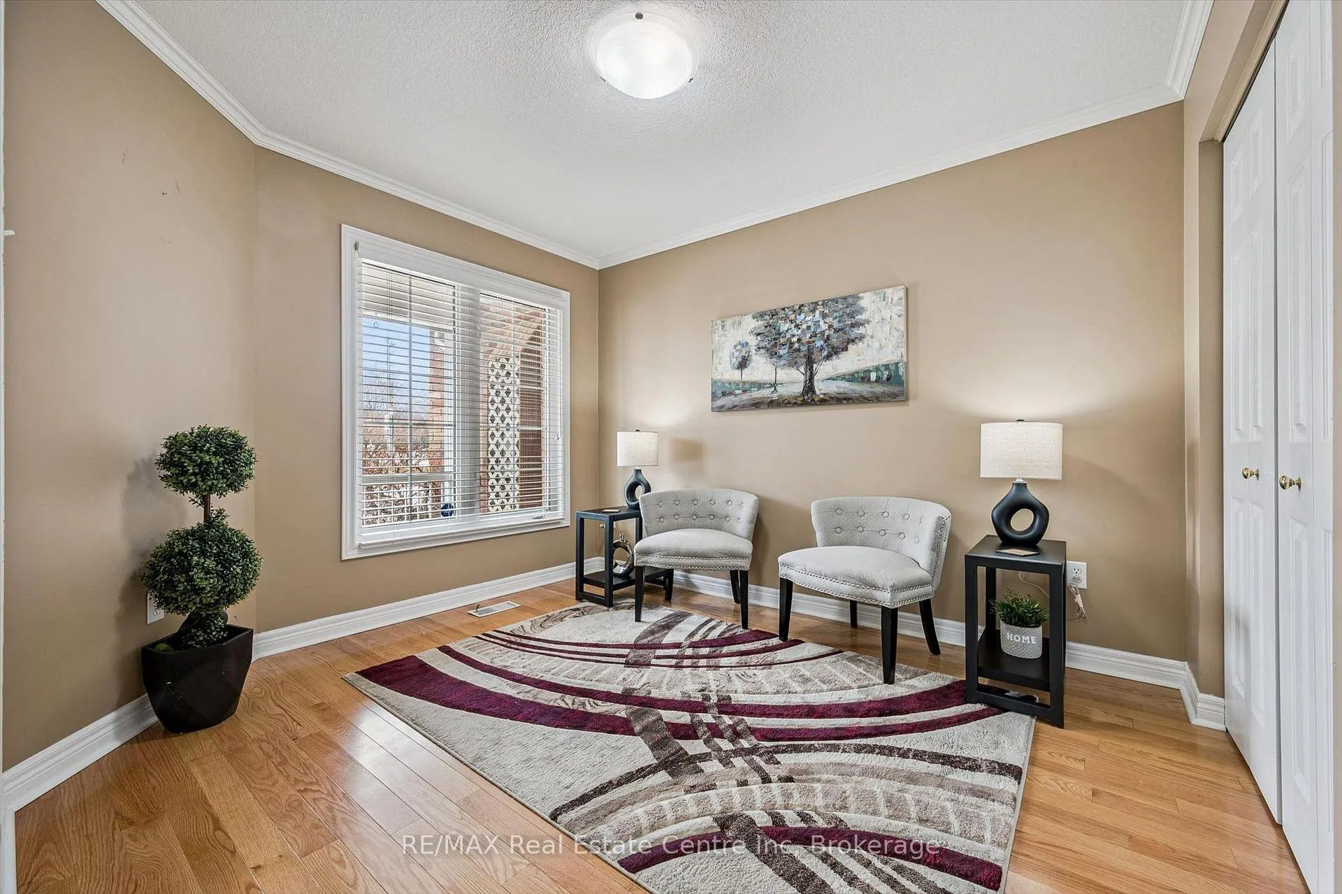 Photo 3 of 33 Thornton Street, Guelph, Grange Road — HOMEH