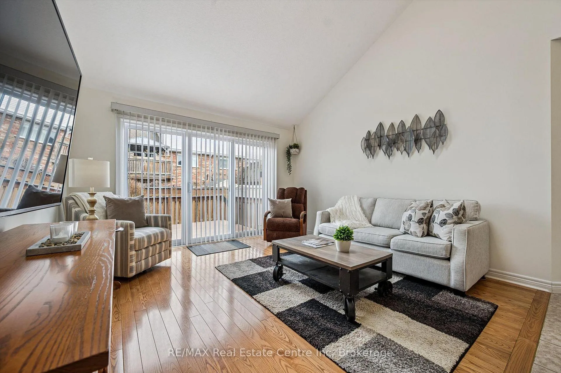 Photo 9 of 33 Thornton Street, Guelph, Grange Road — HOMEH