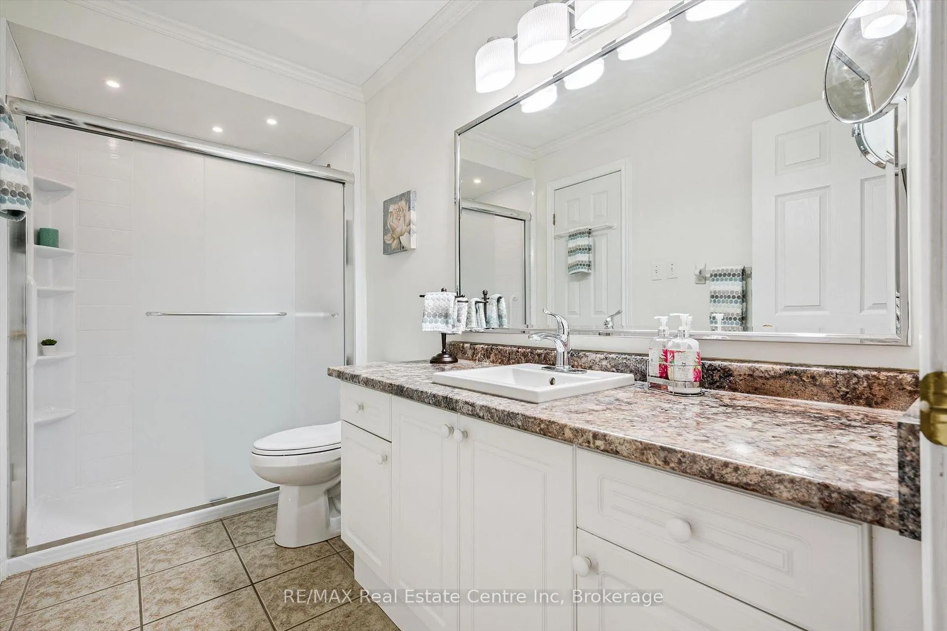 Photo 11 of 33 Thornton Street, Guelph, Grange Road — HOMEH
