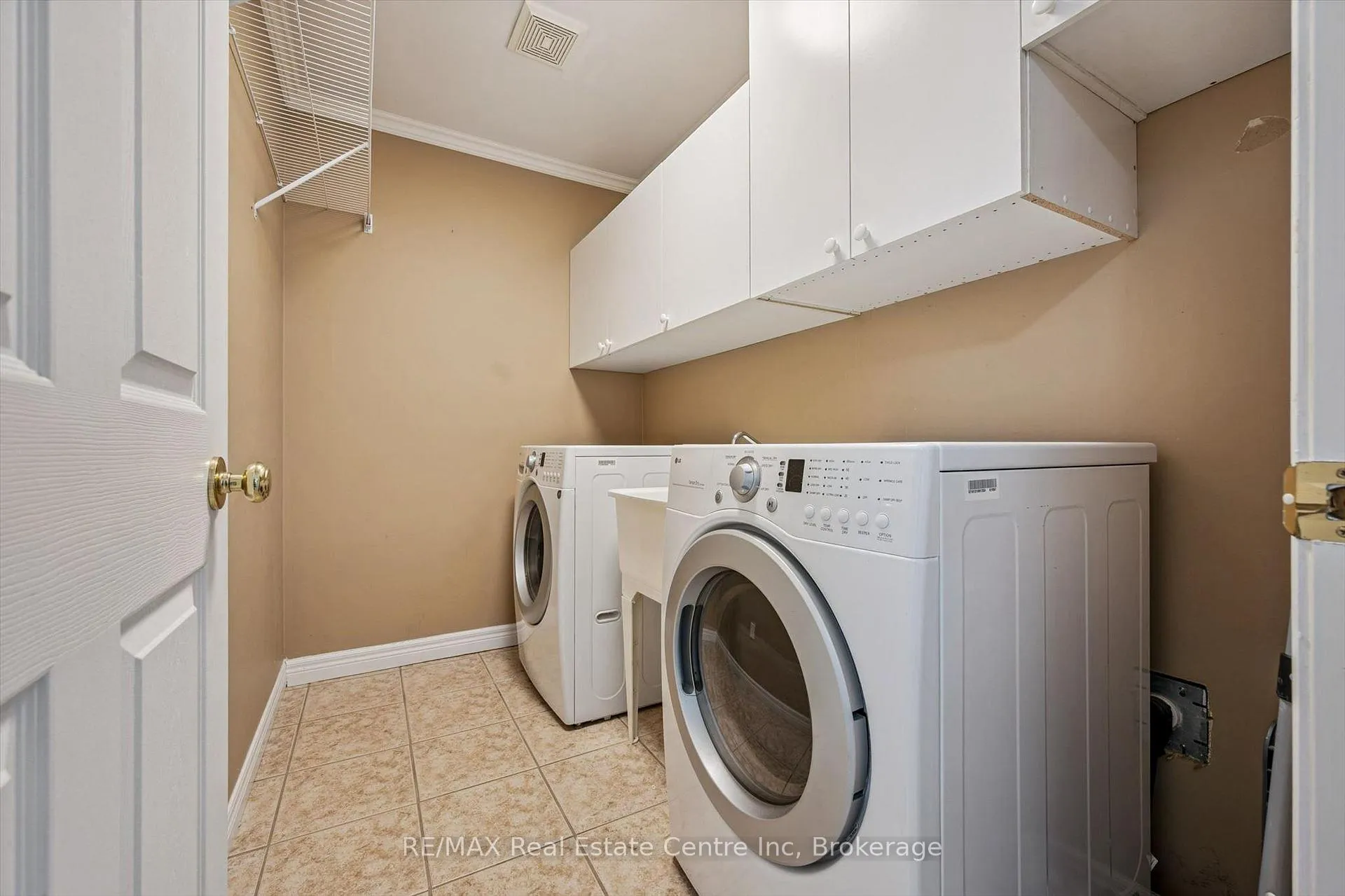 Photo 13 of 33 Thornton Street, Guelph, Grange Road — HOMEH