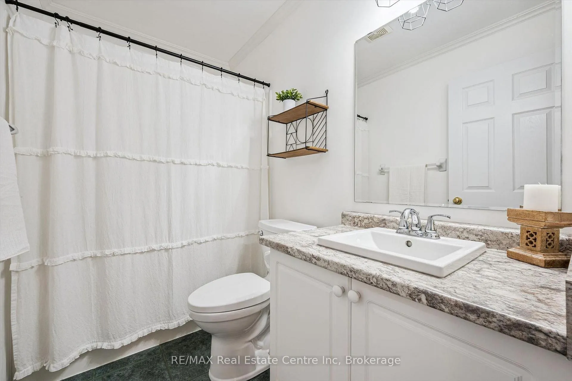 Photo 14 of 33 Thornton Street, Guelph, Grange Road — HOMEH