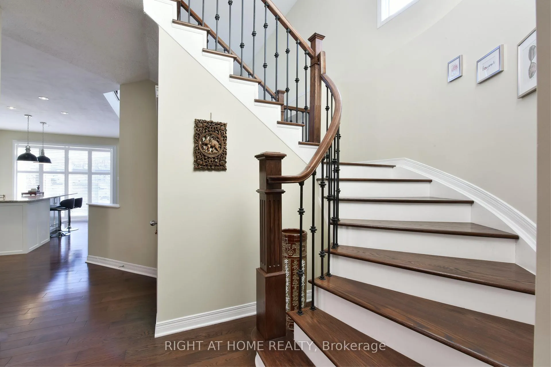 Photo 24 of 20 Evanshen Crescent, Ottawa, Kanata - Kanata Lakes/Heritage Hills — HOMEH