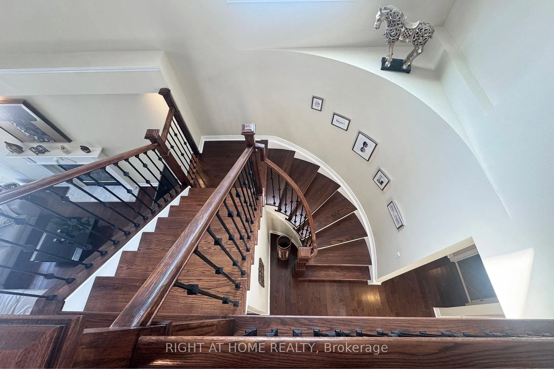 Photo 26 of 20 Evanshen Crescent, Ottawa, Kanata - Kanata Lakes/Heritage Hills — HOMEH