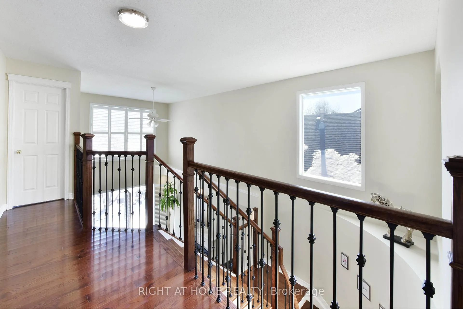 Photo 37 of 20 Evanshen Crescent, Ottawa, Kanata - Kanata Lakes/Heritage Hills — HOMEH