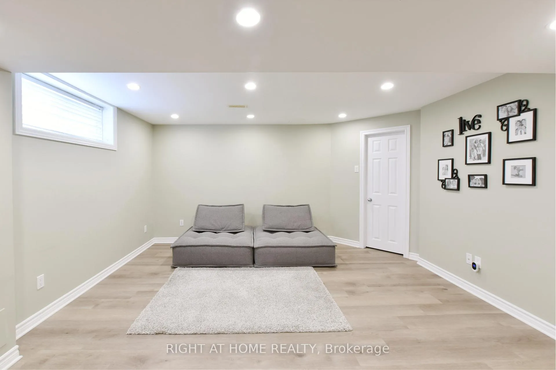 Photo 43 of 20 Evanshen Crescent, Ottawa, Kanata - Kanata Lakes/Heritage Hills — HOMEH