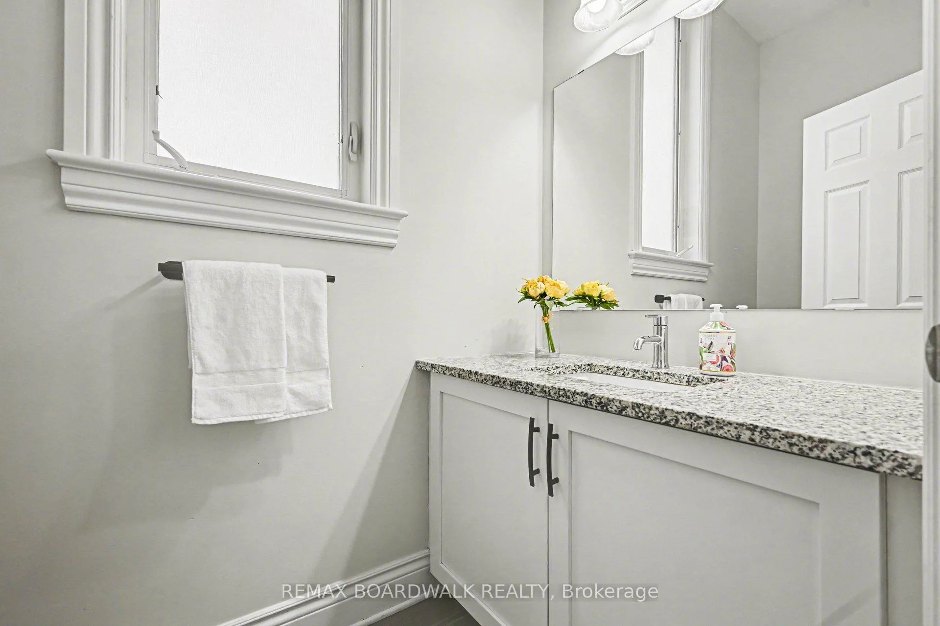 Photo 5 of 11 Borland Drive, Carleton Place — HOMEH