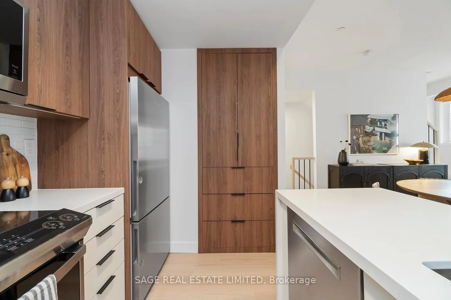 Photo 5 of Unit 18, 10 Carnation Avenue, Etobicoke, Long Branch — HOMEH