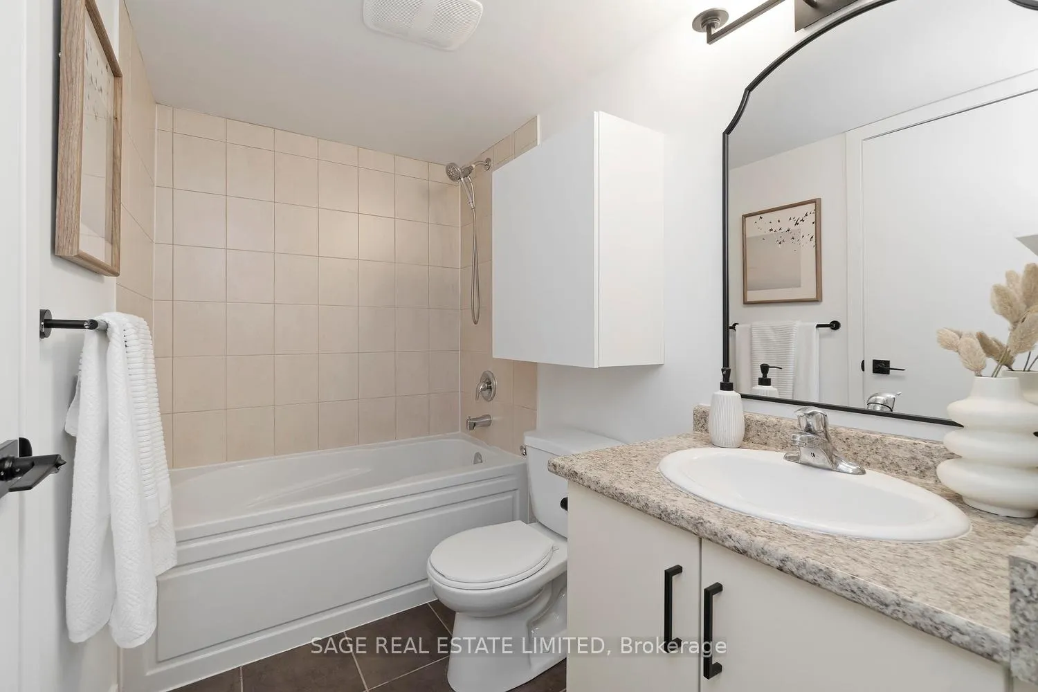 Photo 32 of Unit 18, 10 Carnation Avenue, Etobicoke, Long Branch — HOMEH