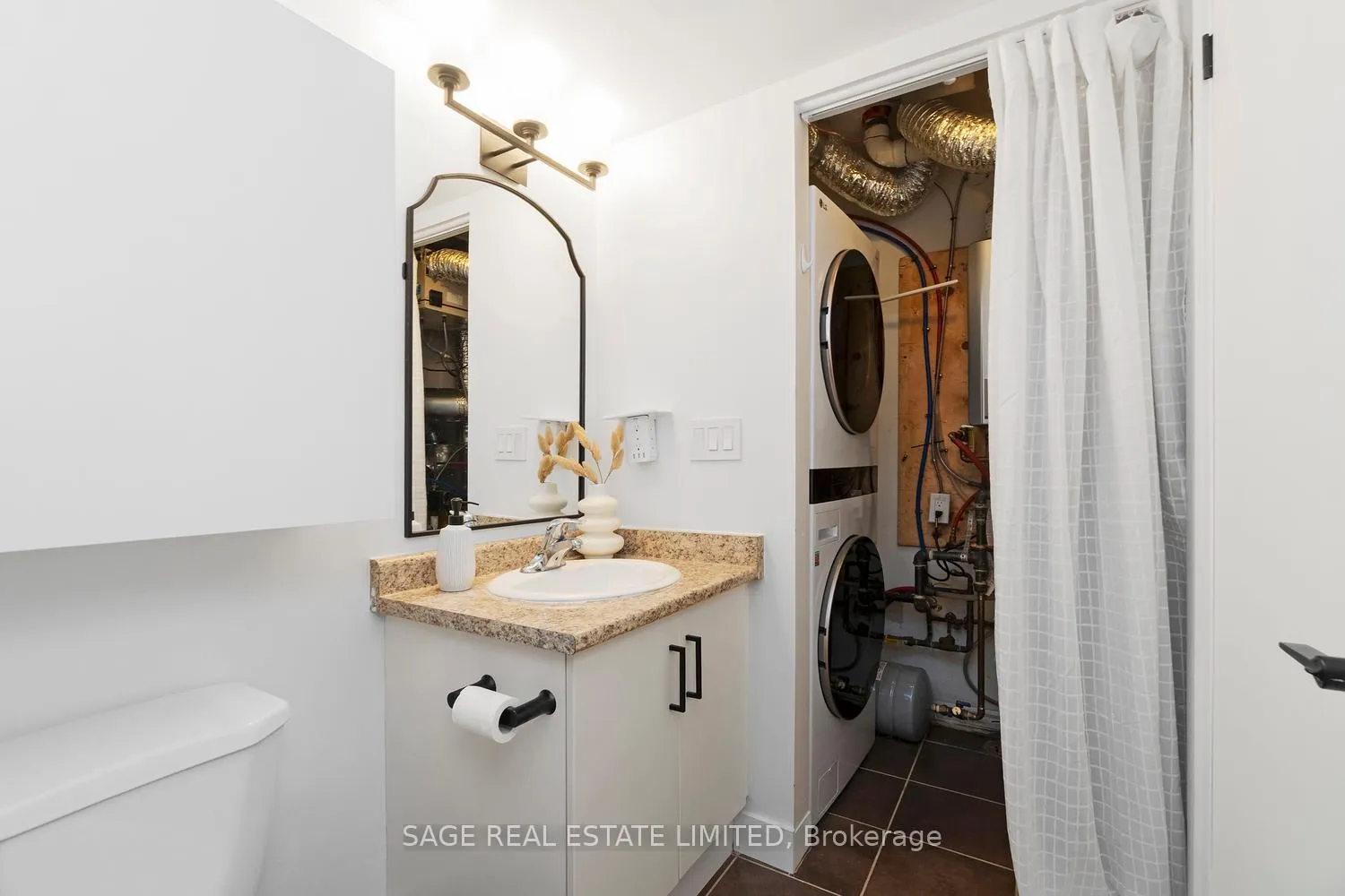 Photo 33 of Unit 18, 10 Carnation Avenue, Etobicoke, Long Branch — HOMEH