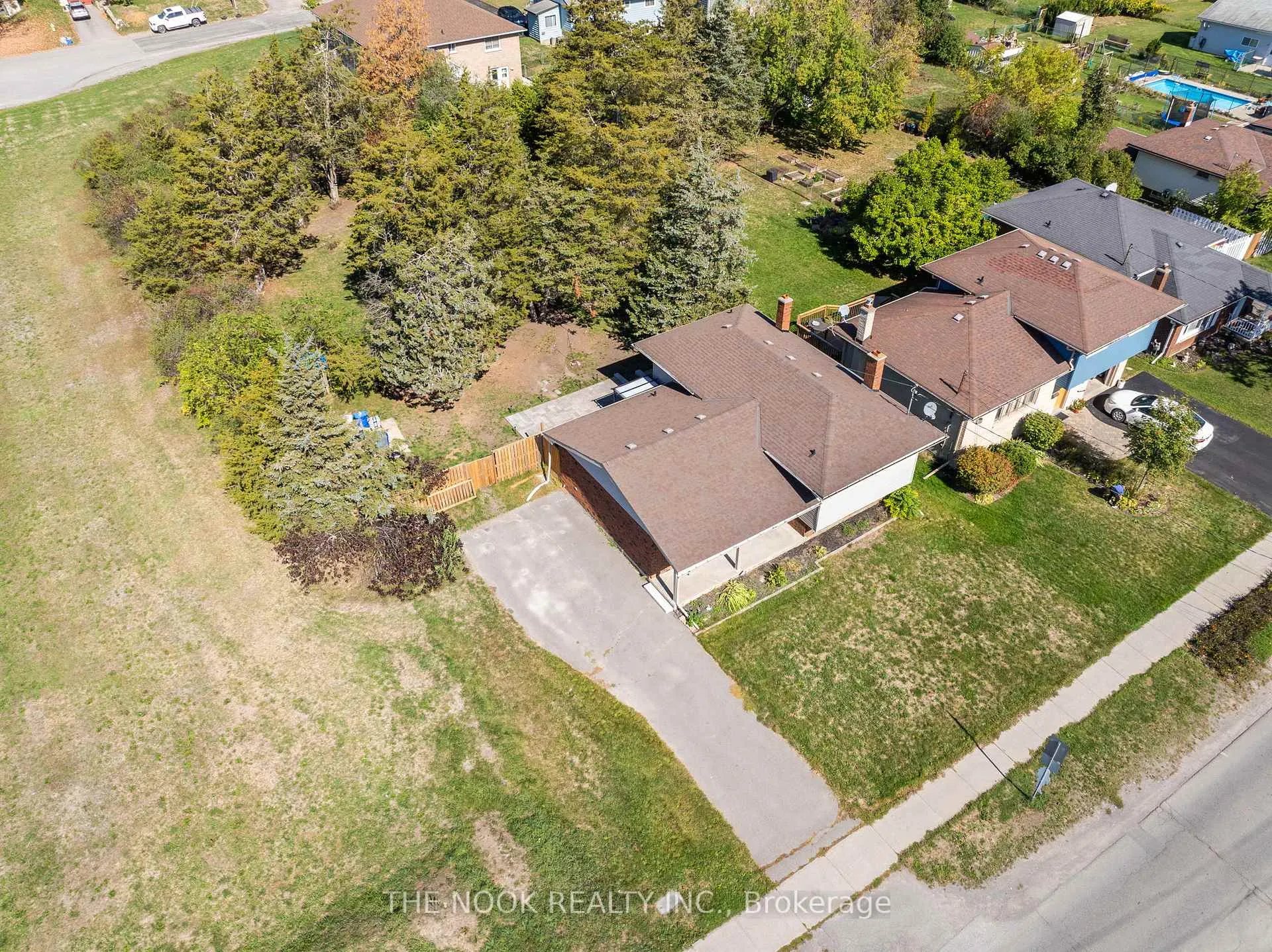 Photo 40 of 114 Tracey Street, Belleville, Belleville Ward — HOMEH