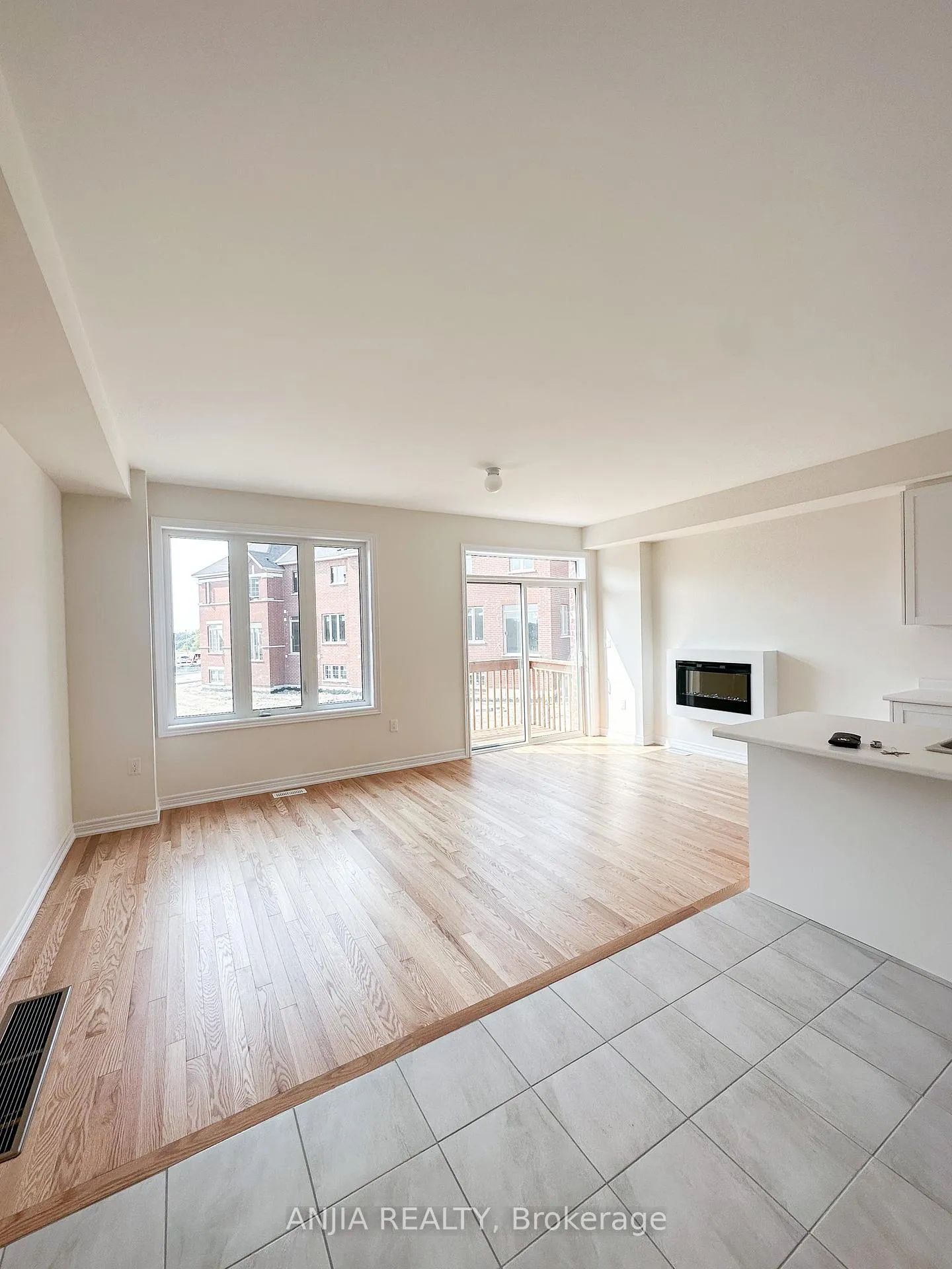 Photo 6 of 2876 Albatross Way, Pickering, Rural Pickering — HOMEH