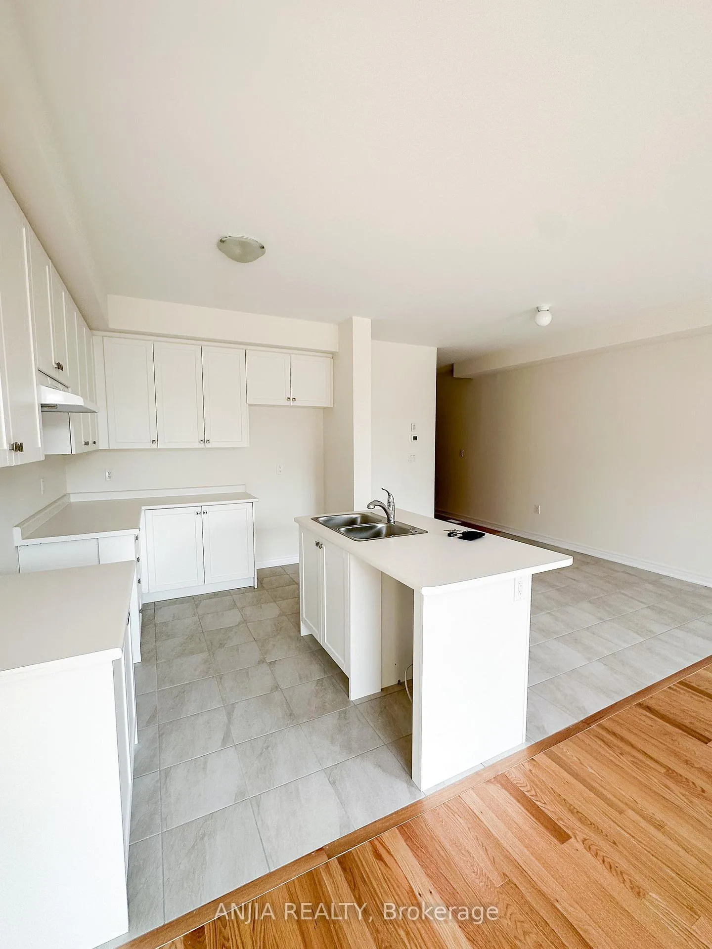 Photo 8 of 2876 Albatross Way, Pickering, Rural Pickering — HOMEH