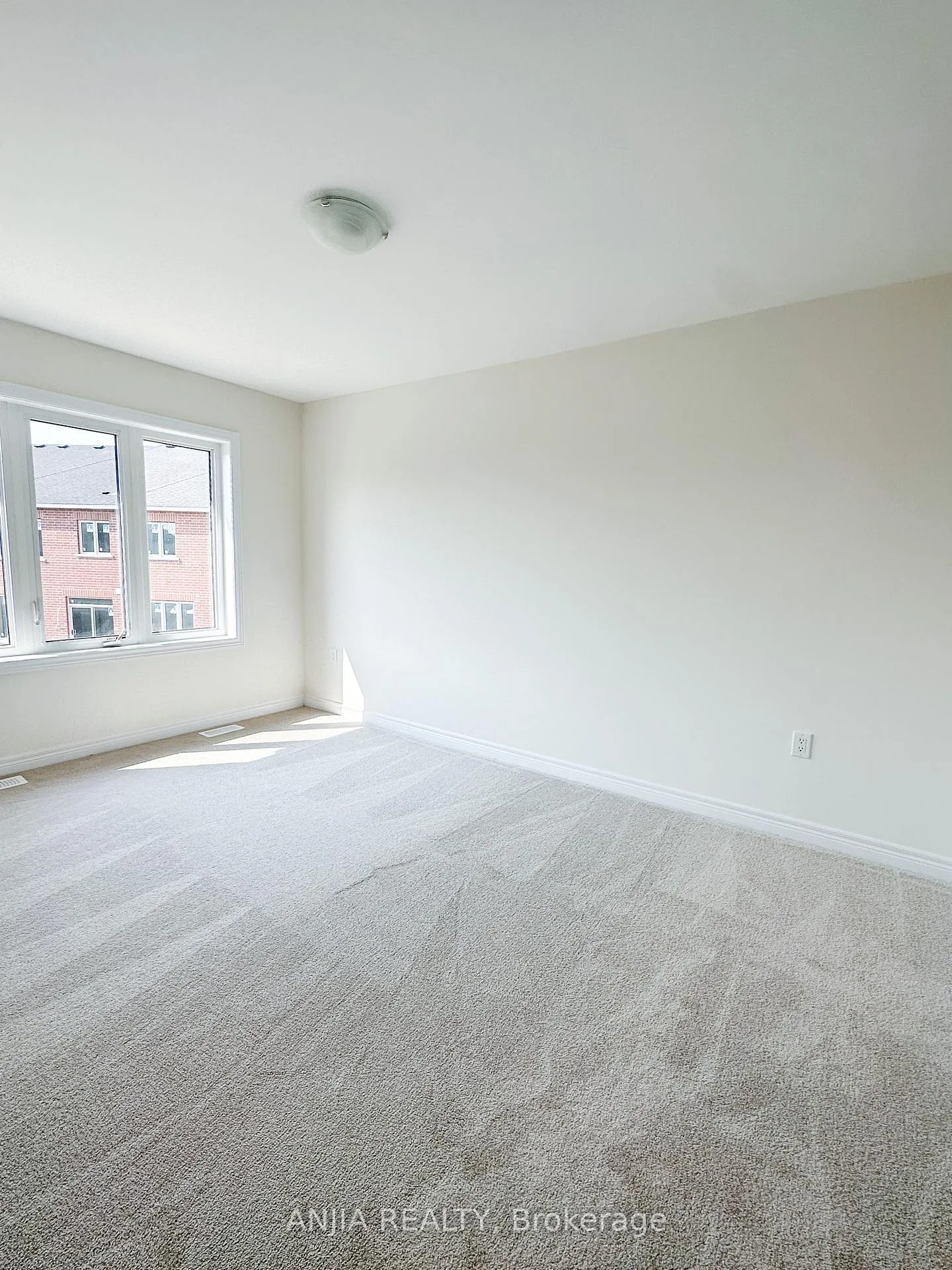 Photo 10 of 2876 Albatross Way, Pickering, Rural Pickering — HOMEH