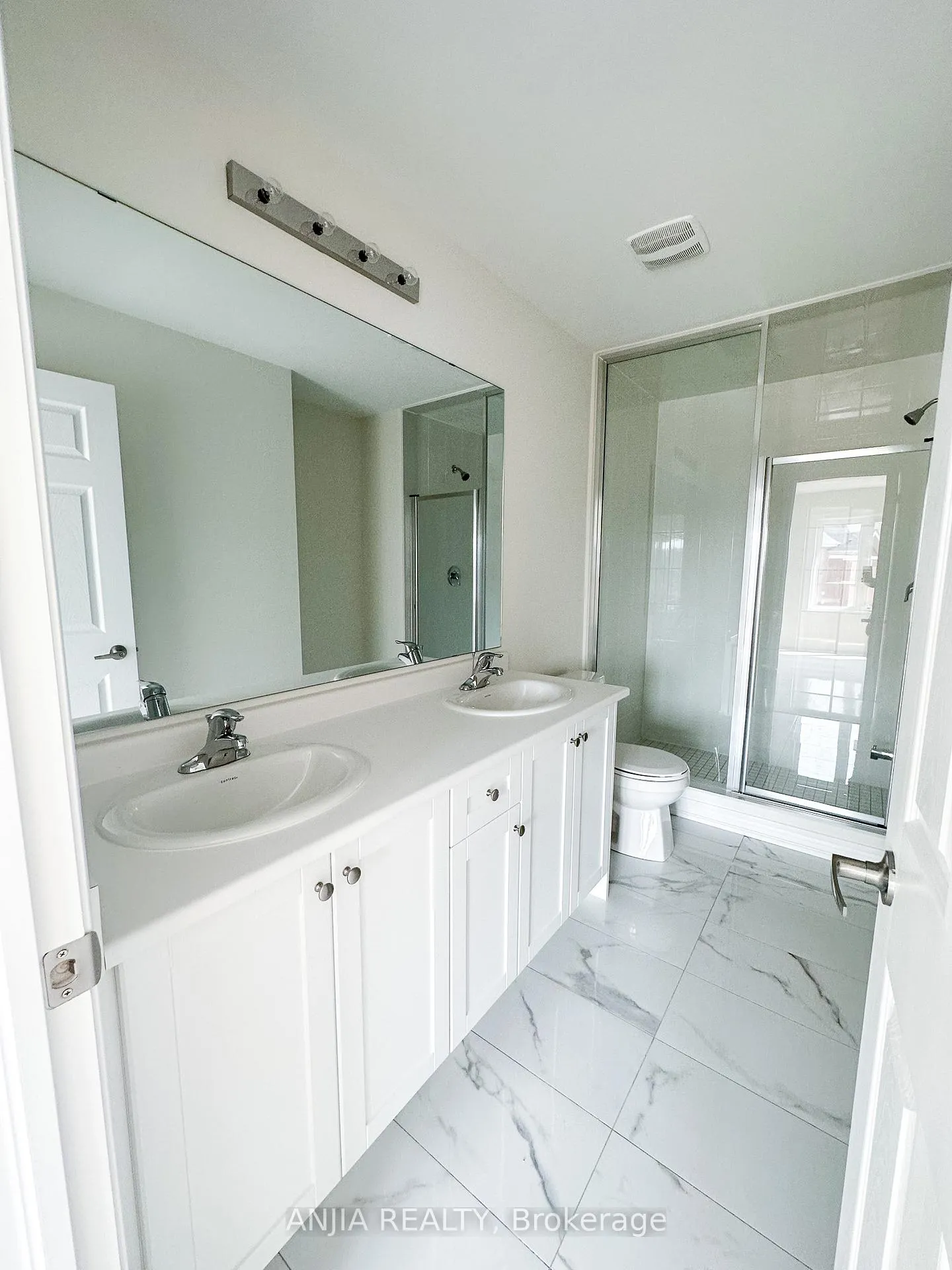 Photo 11 of 2876 Albatross Way, Pickering, Rural Pickering — HOMEH