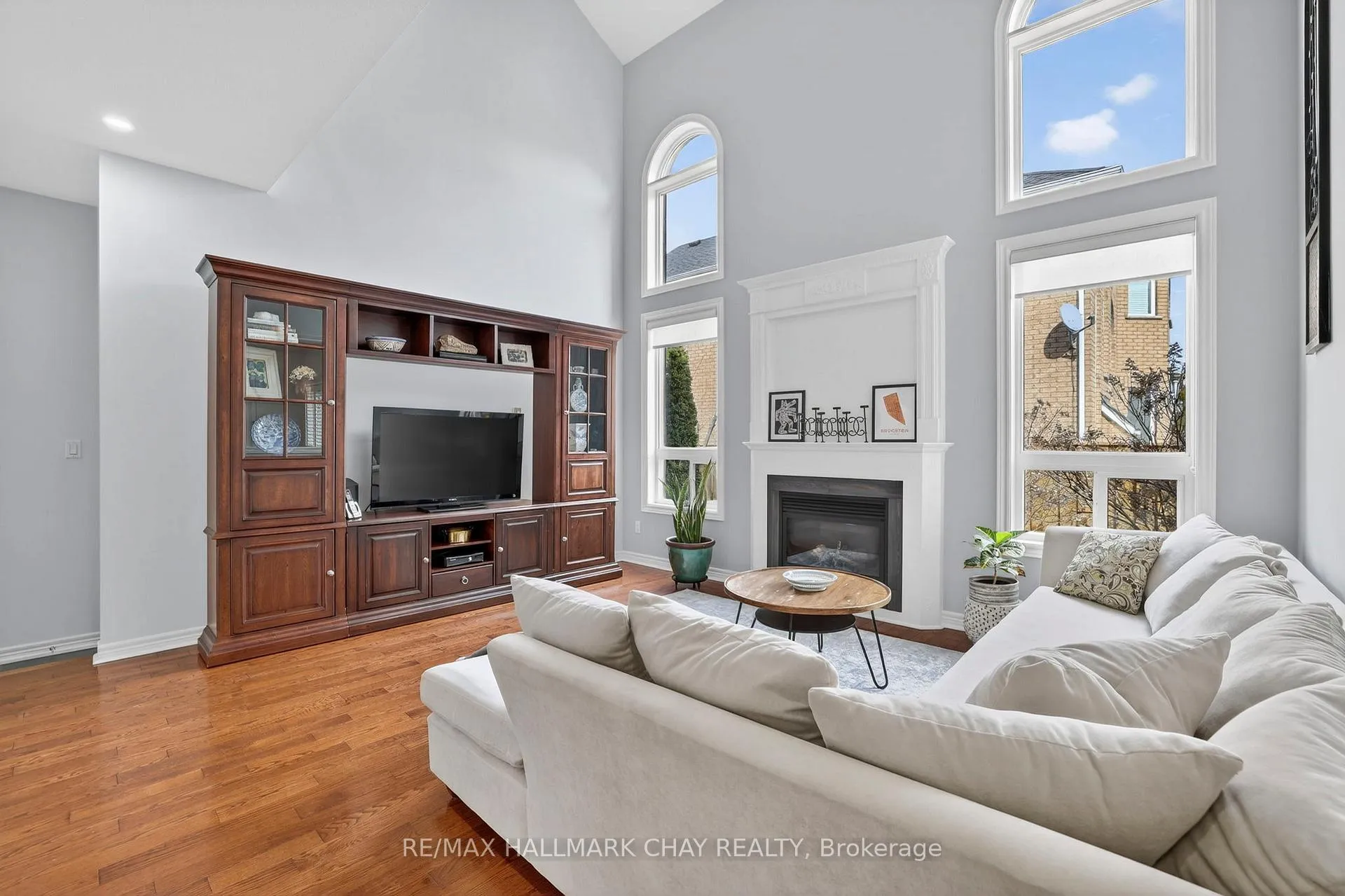 Photo 4 of 110 Birkshire Drive, Aurora, Bayview Wellington — HOMEH