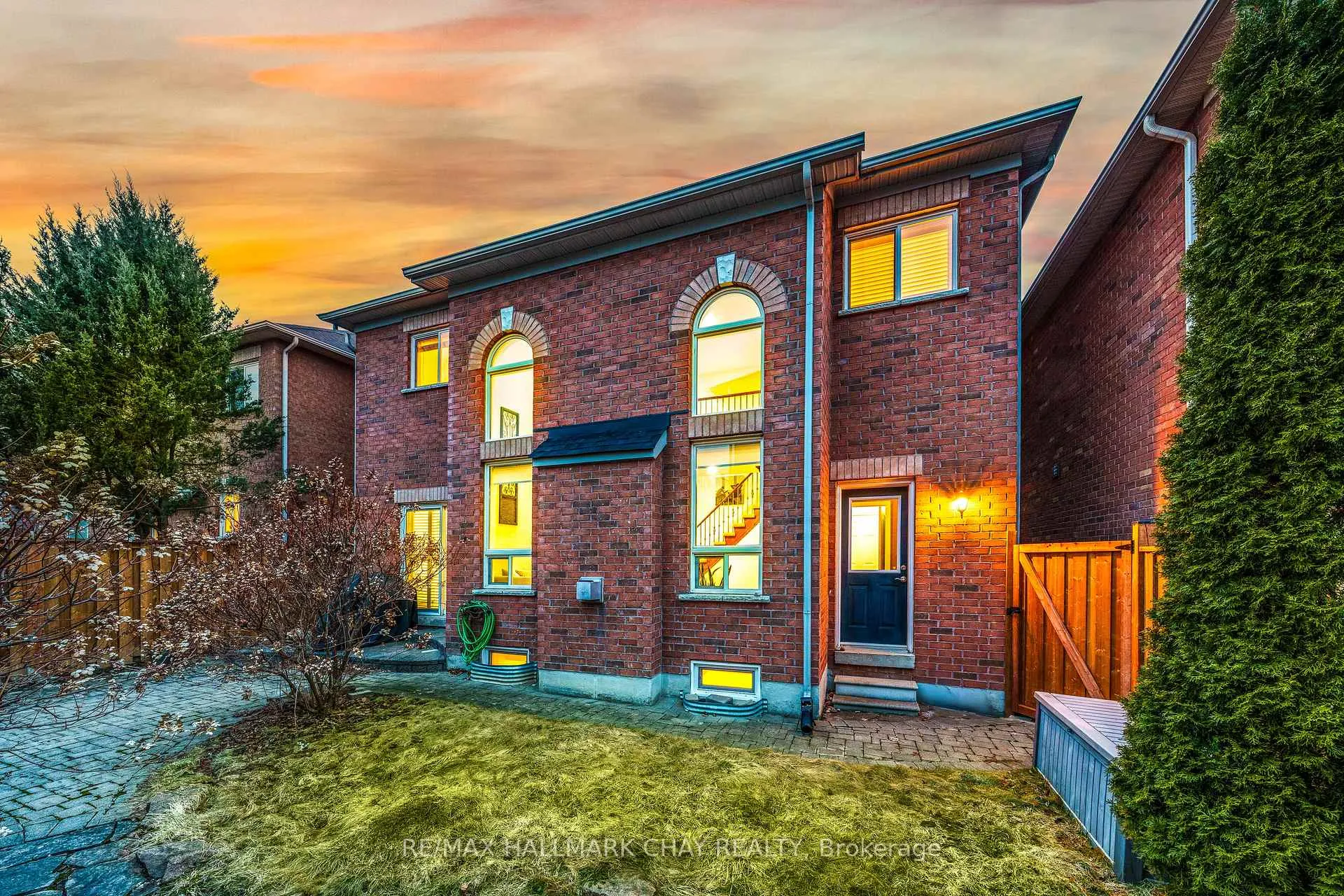 Photo 41 of 110 Birkshire Drive, Aurora, Bayview Wellington — HOMEH