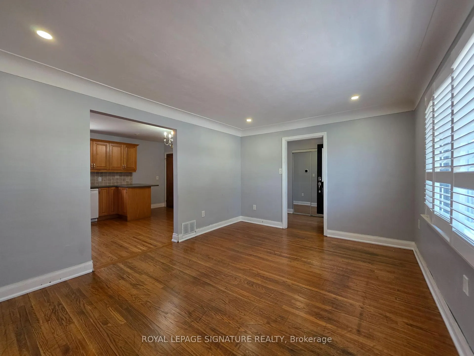 Photo 4 of Unit Upper Level, 100 Corman Avenue, Hamilton, Stoney Creek — HOMEH