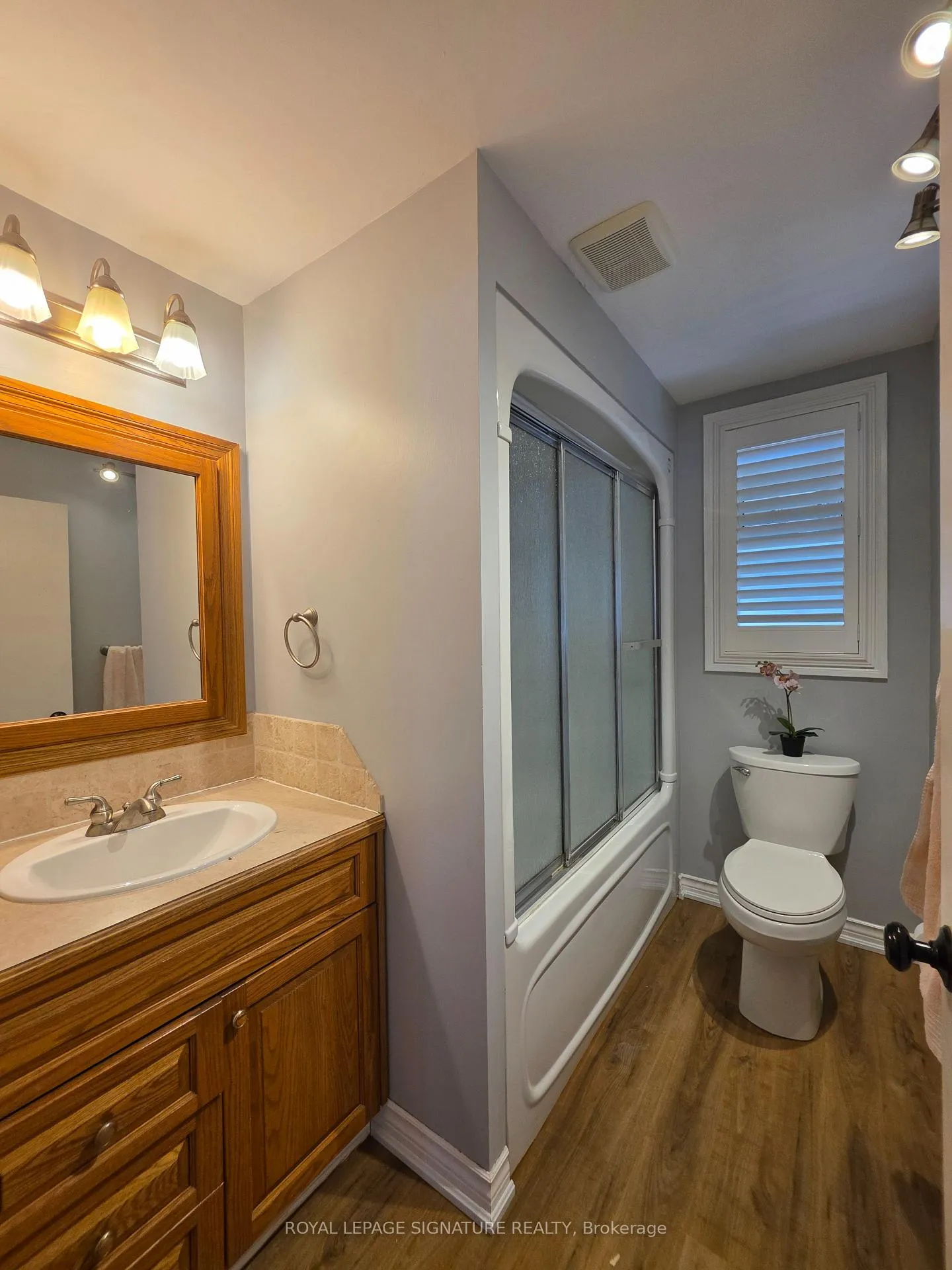 Photo 8 of Unit Upper Level, 100 Corman Avenue, Hamilton, Stoney Creek — HOMEH