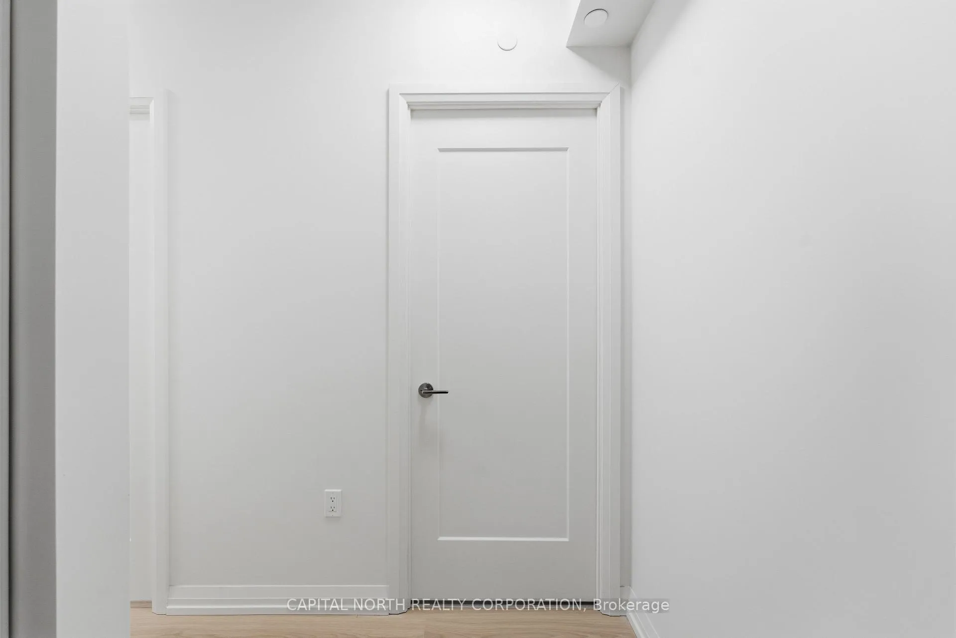Photo 6 of Unit 305, 27 Korda Gate, Vaughan, Vellore Village — HOMEH