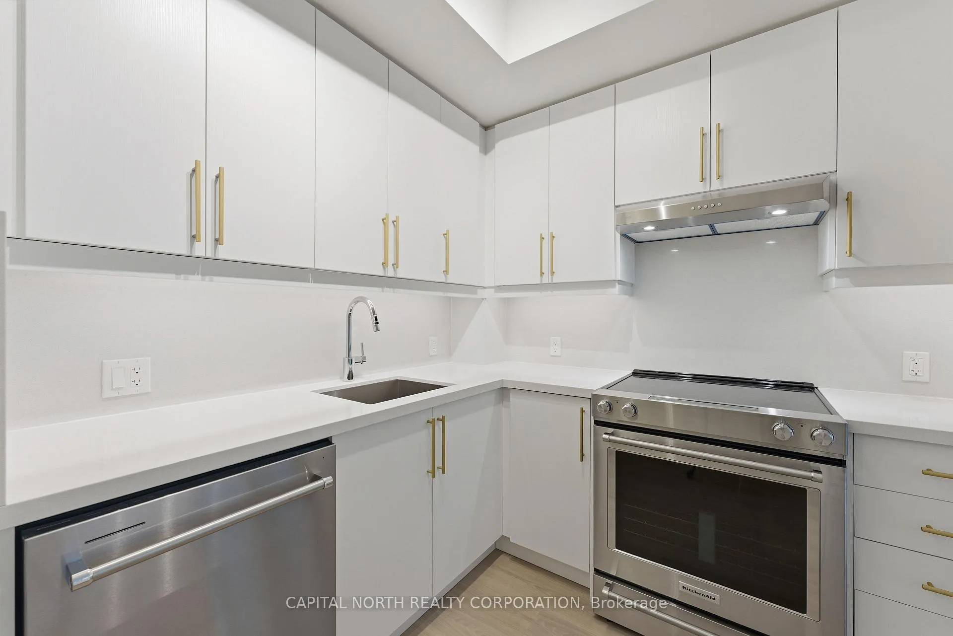 Photo 13 of Unit 305, 27 Korda Gate, Vaughan, Vellore Village — HOMEH