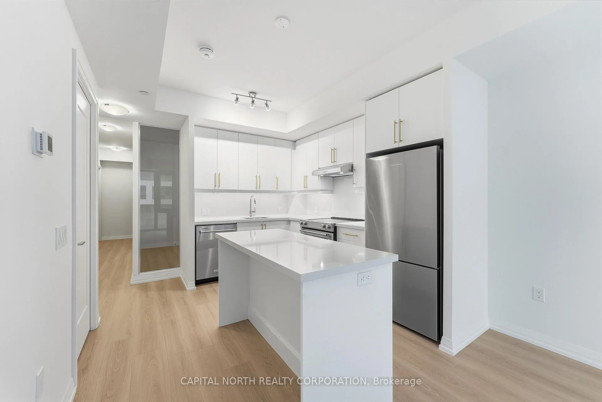 Photo 17 of Unit 305, 27 Korda Gate, Vaughan, Vellore Village — HOMEH