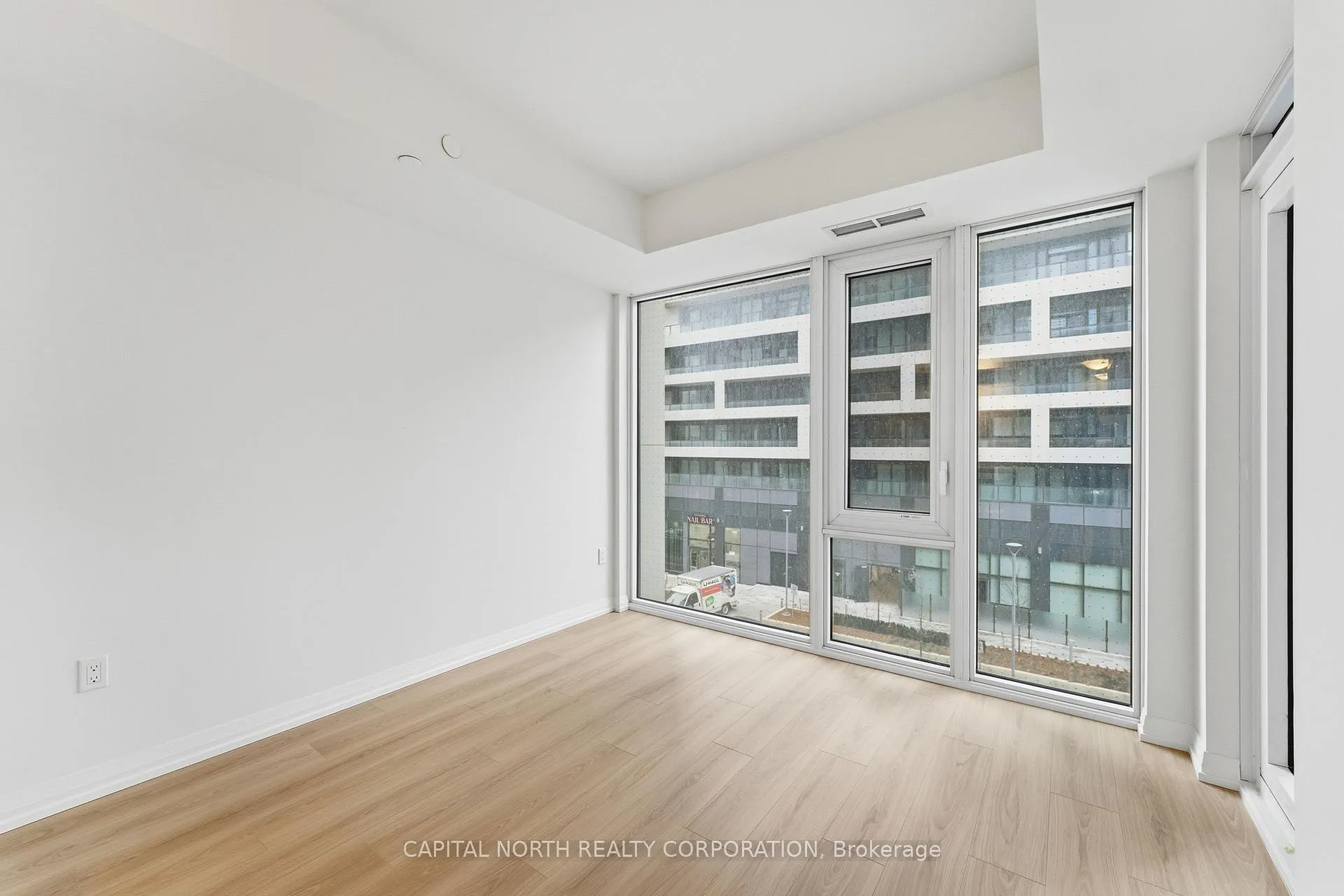 Photo 19 of Unit 305, 27 Korda Gate, Vaughan, Vellore Village — HOMEH