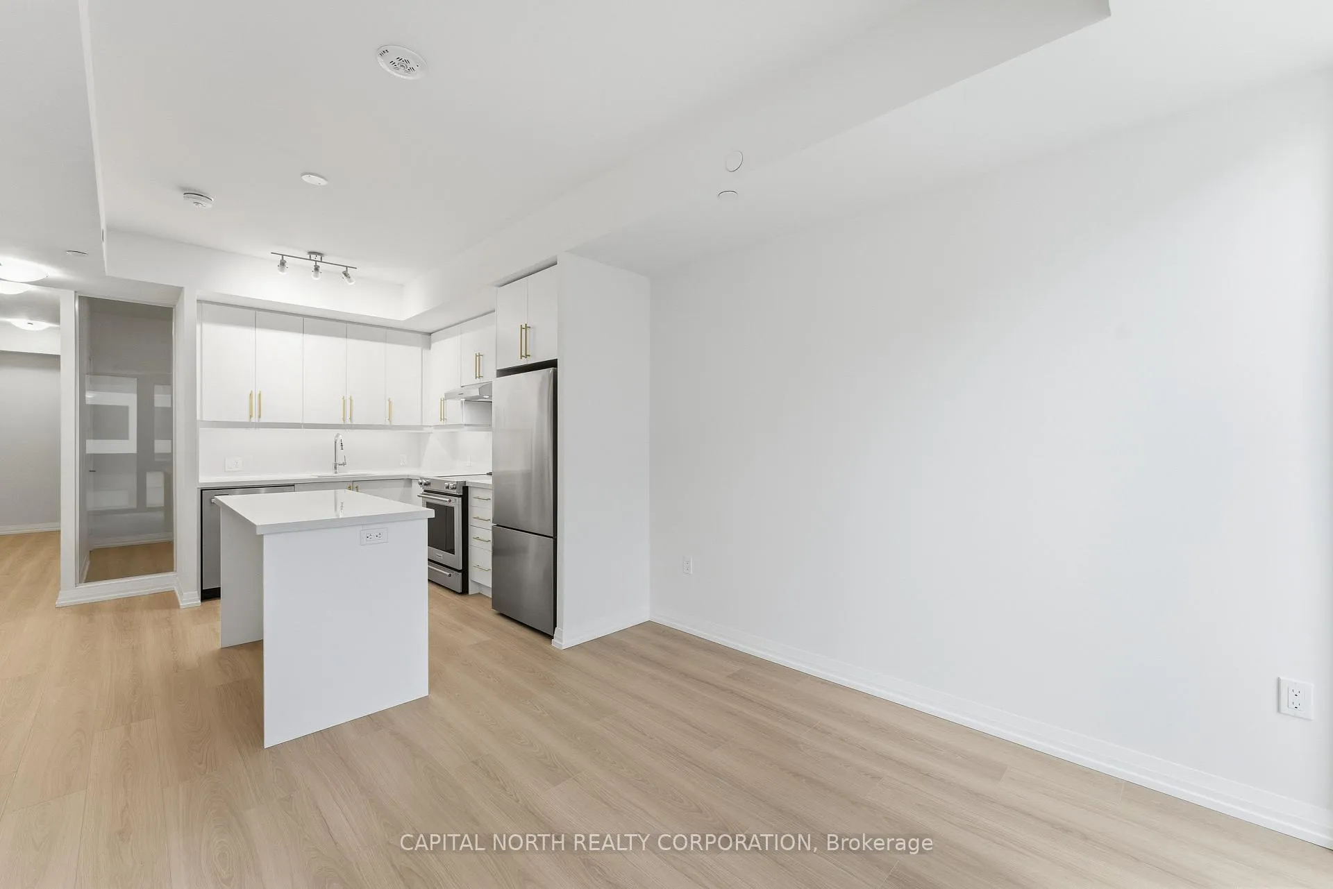 Photo 21 of Unit 305, 27 Korda Gate, Vaughan, Vellore Village — HOMEH