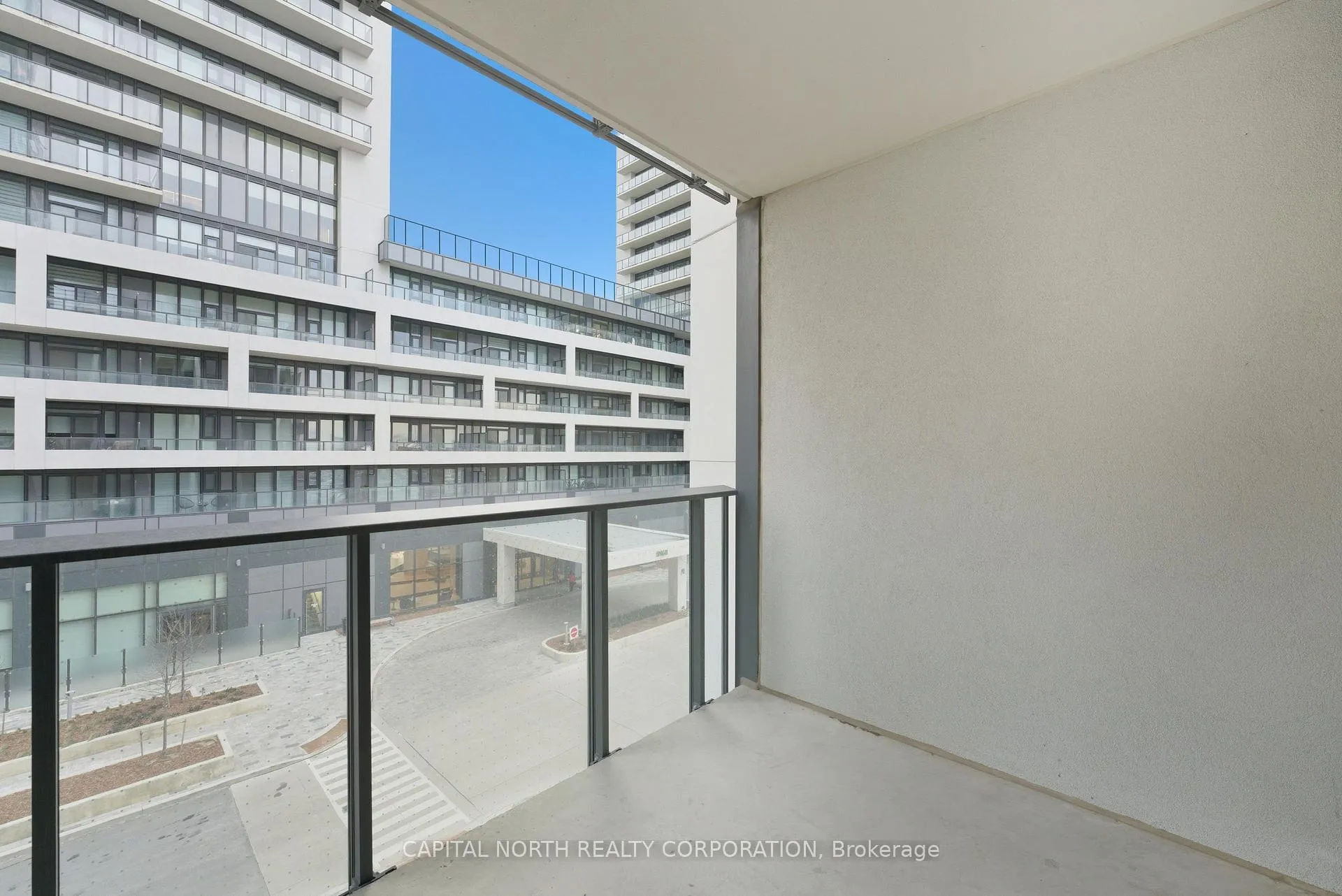 Photo 32 of Unit 305, 27 Korda Gate, Vaughan, Vellore Village — HOMEH