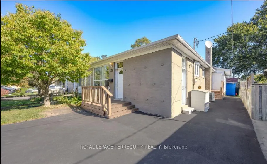 Photo 1 of 25 Bailey Crescent, Aurora, Aurora Highlands — HOMEH
