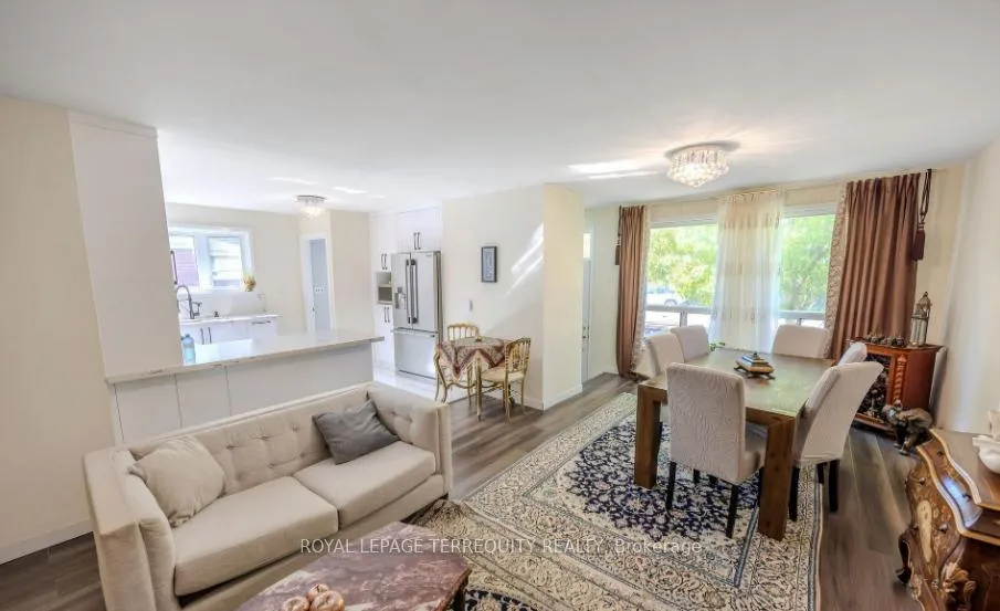 Photo 7 of 25 Bailey Crescent, Aurora, Aurora Highlands — HOMEH