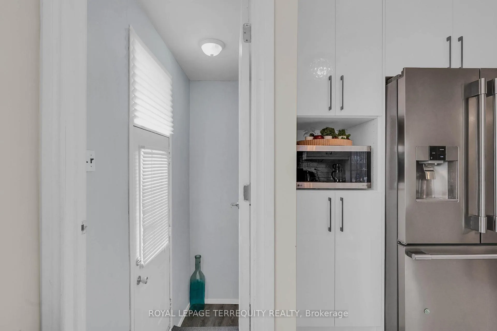 Photo 9 of 25 Bailey Crescent, Aurora, Aurora Highlands — HOMEH