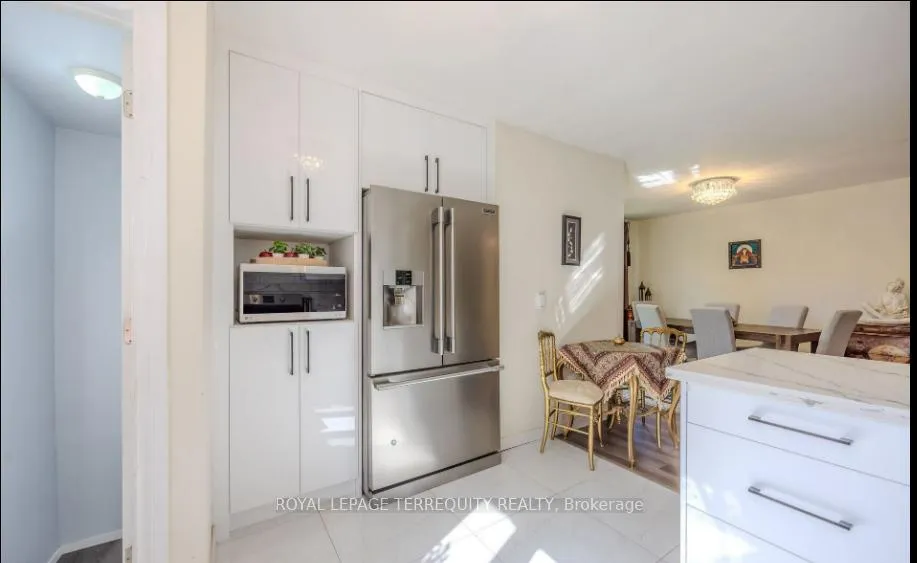 Photo 10 of 25 Bailey Crescent, Aurora, Aurora Highlands — HOMEH