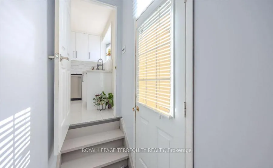 Photo 17 of 25 Bailey Crescent, Aurora, Aurora Highlands — HOMEH