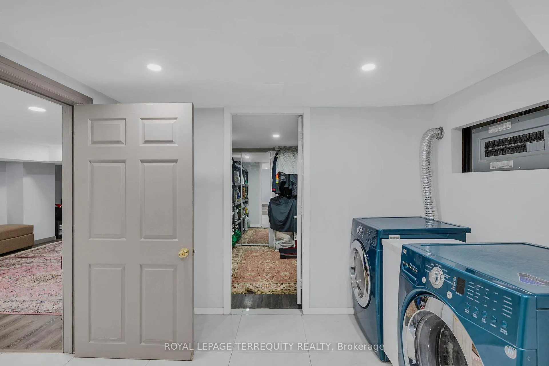 Photo 21 of 25 Bailey Crescent, Aurora, Aurora Highlands — HOMEH