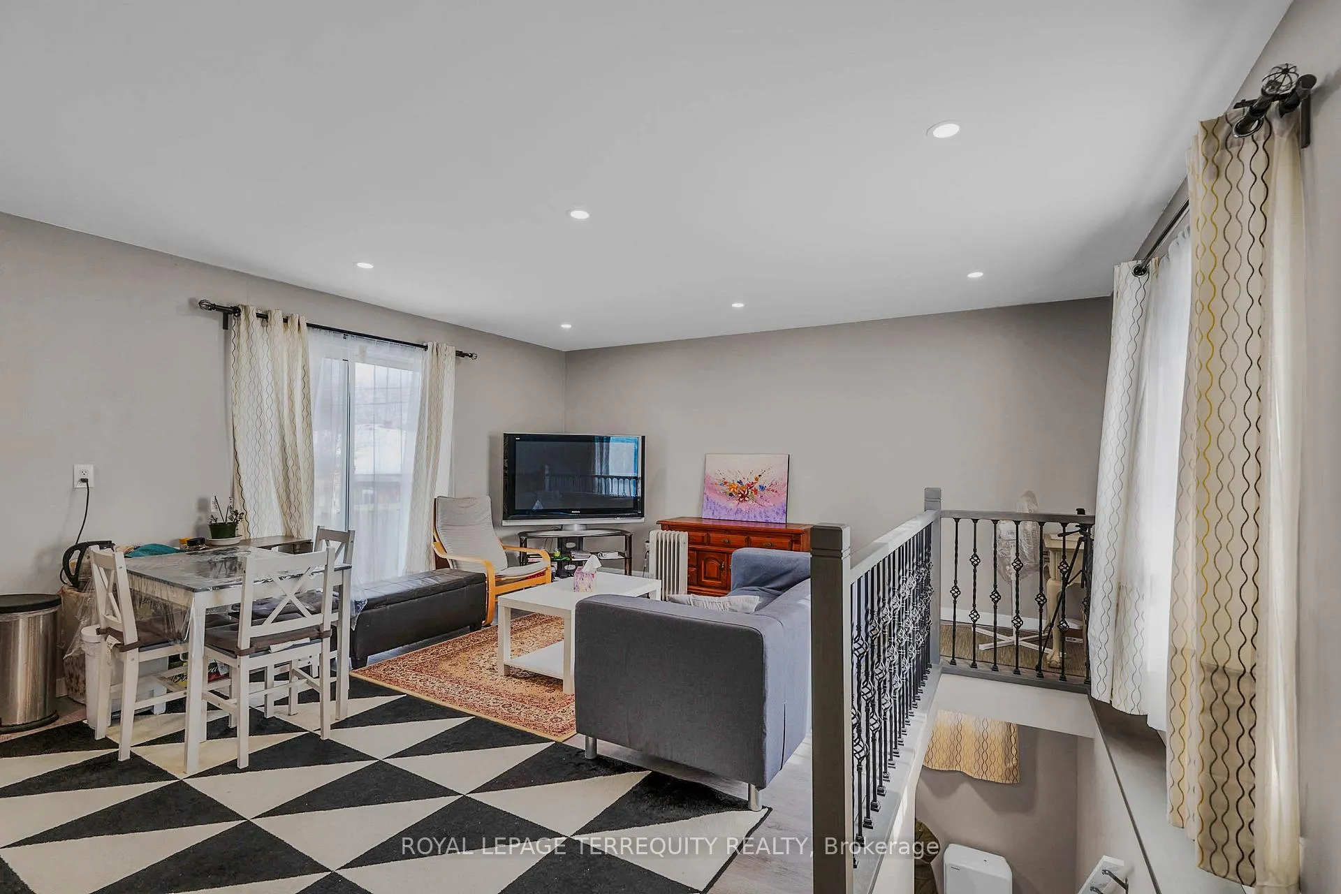 Photo 32 of 25 Bailey Crescent, Aurora, Aurora Highlands — HOMEH