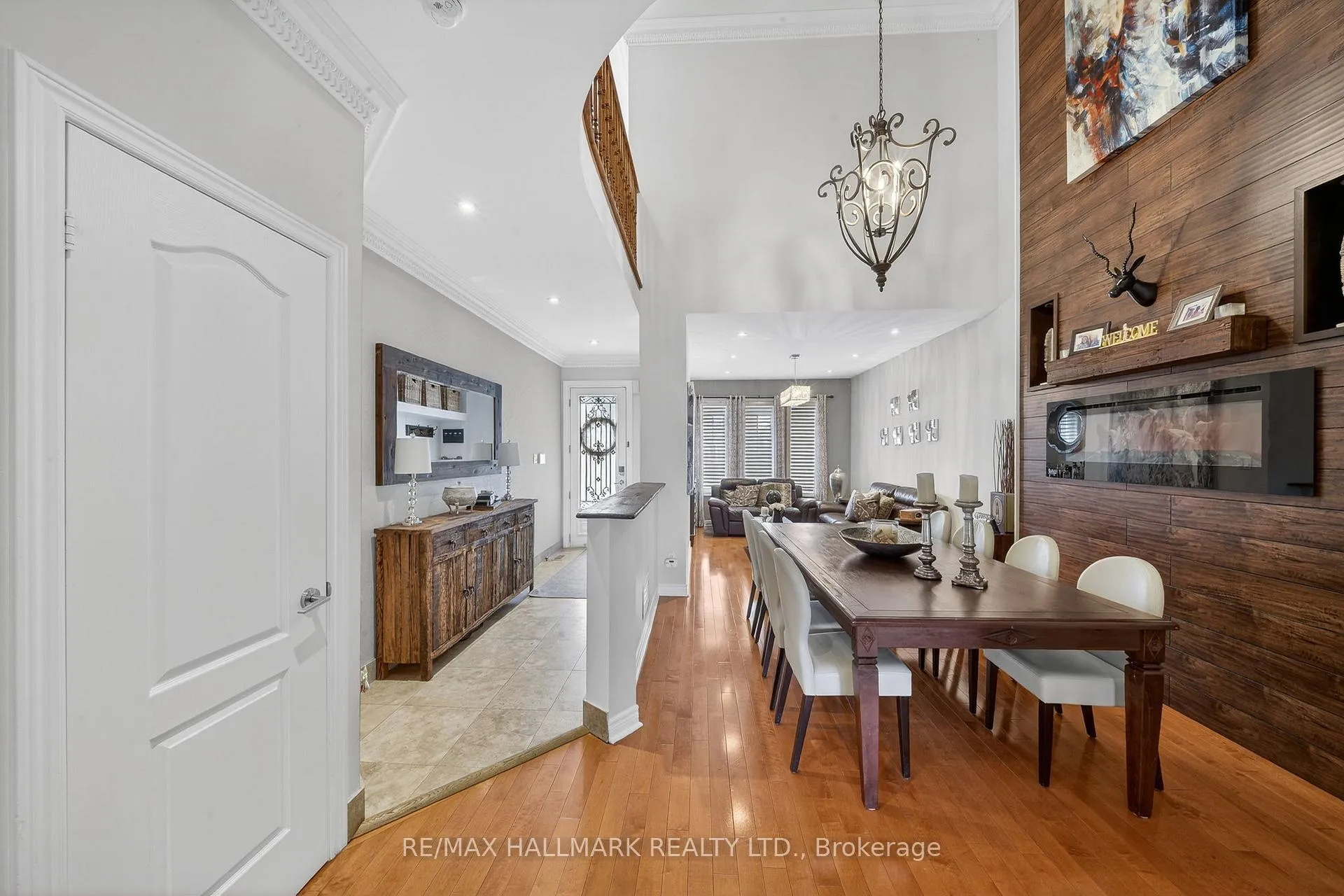 Photo 8 of 215 Vellore Woods Boulevard, Vaughan, Vellore Village — HOMEH