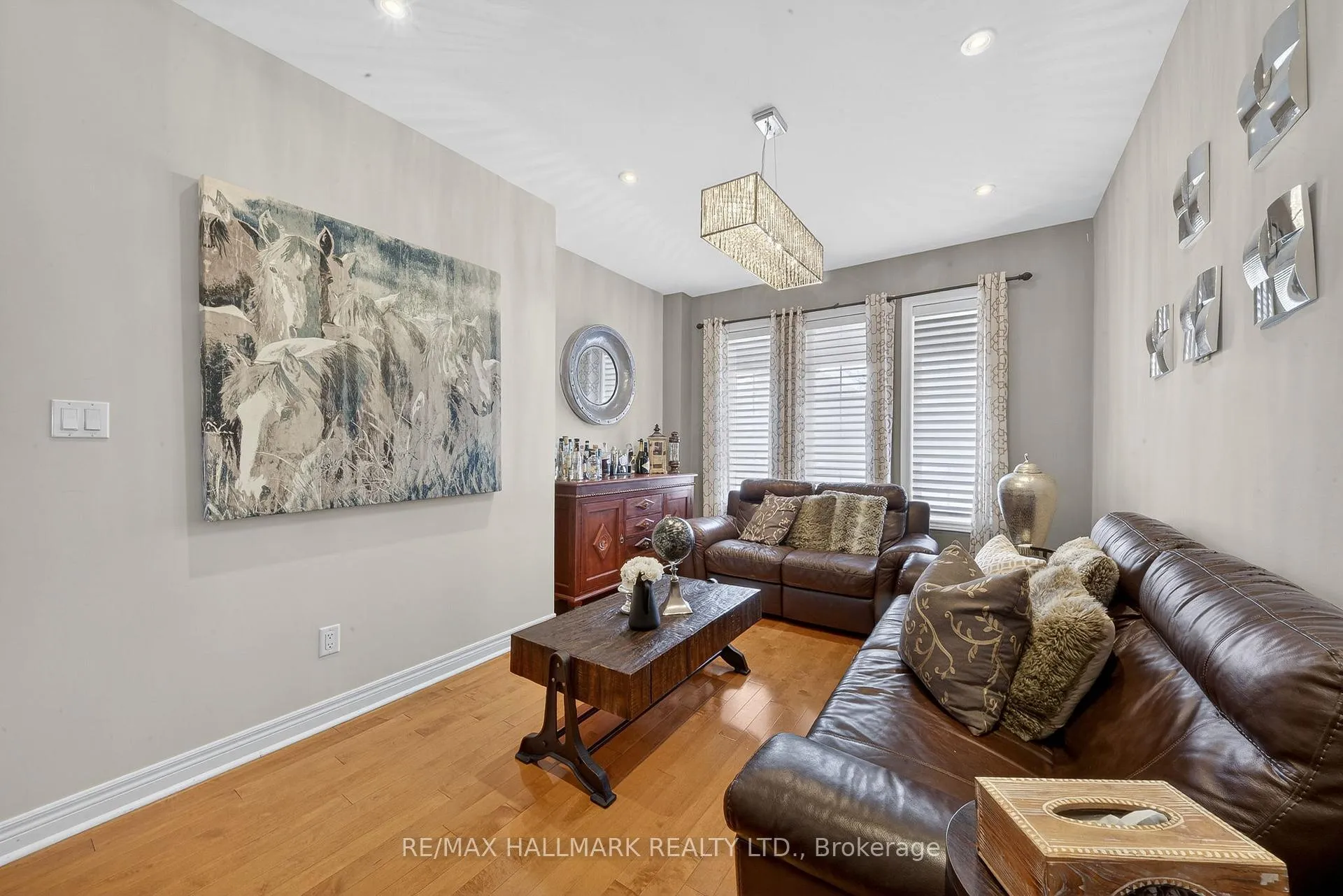 Photo 12 of 215 Vellore Woods Boulevard, Vaughan, Vellore Village — HOMEH