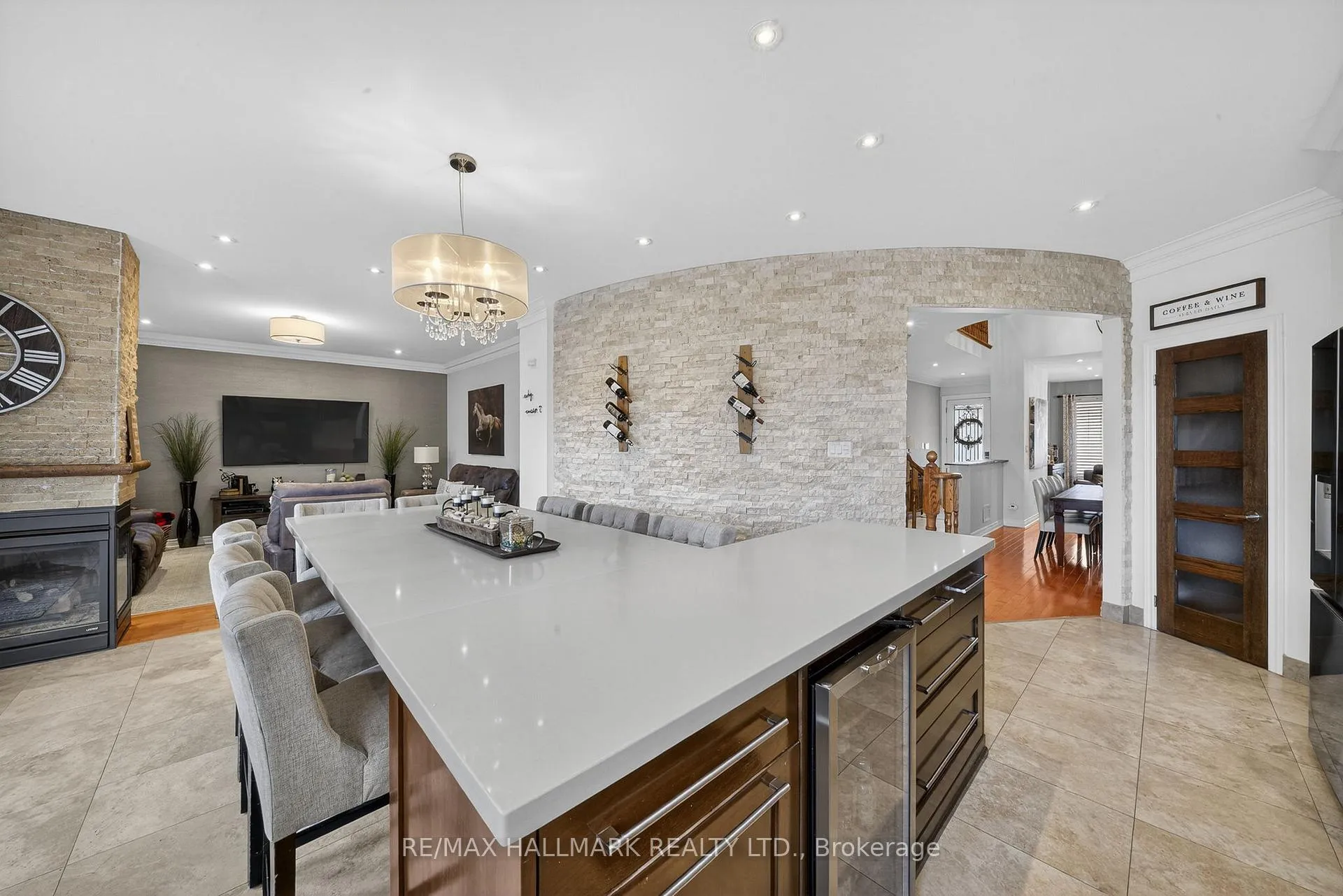 Photo 24 of 215 Vellore Woods Boulevard, Vaughan, Vellore Village — HOMEH