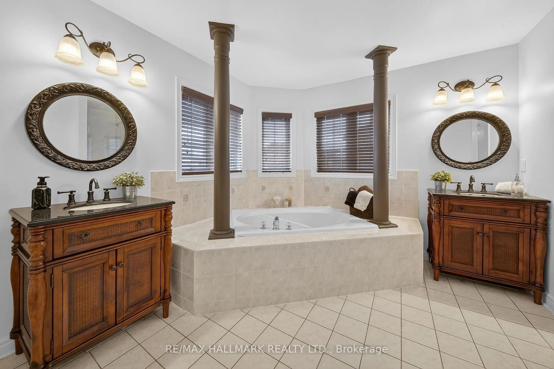 Photo 33 of 215 Vellore Woods Boulevard, Vaughan, Vellore Village — HOMEH