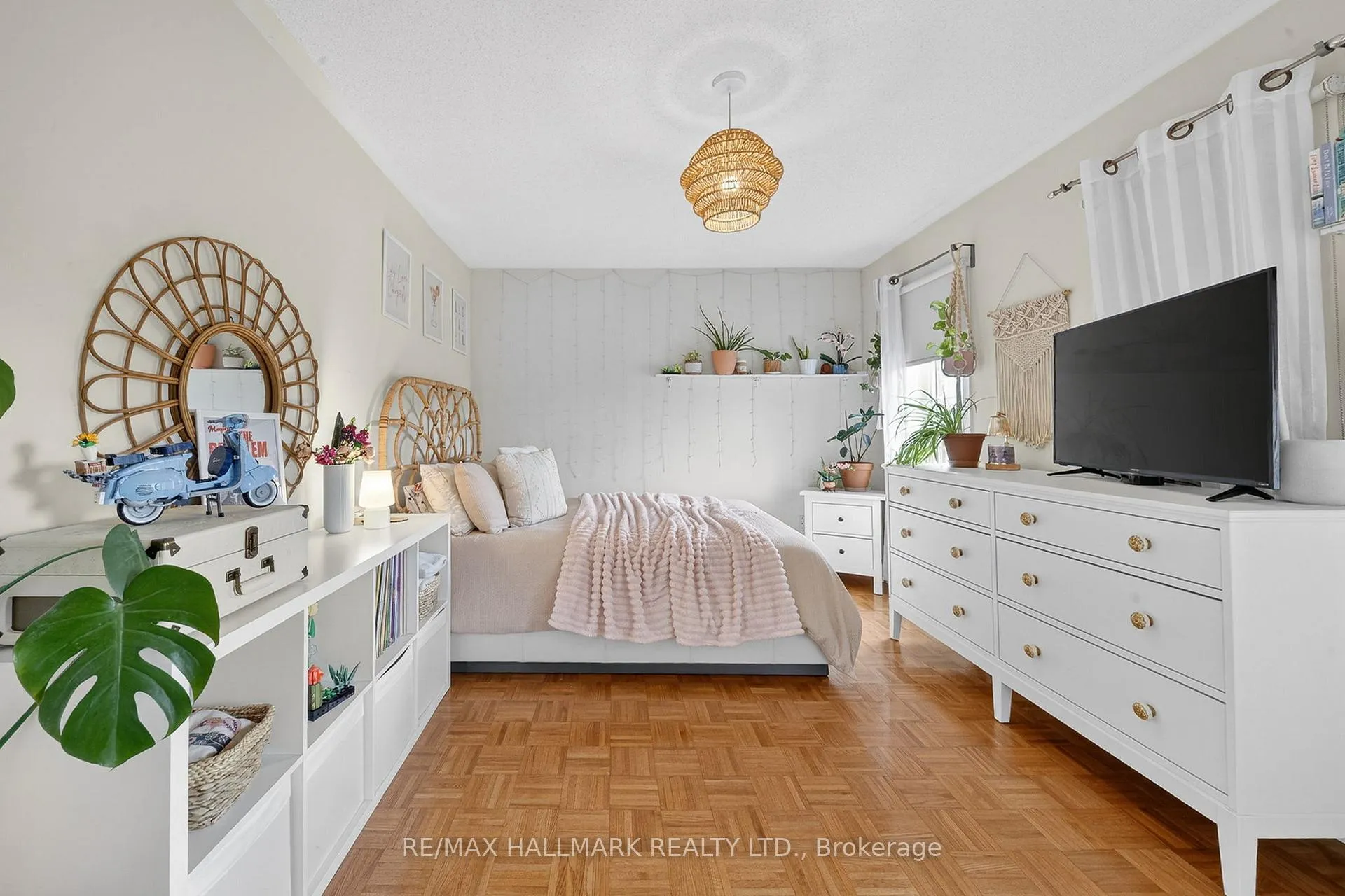 Photo 35 of 215 Vellore Woods Boulevard, Vaughan, Vellore Village — HOMEH