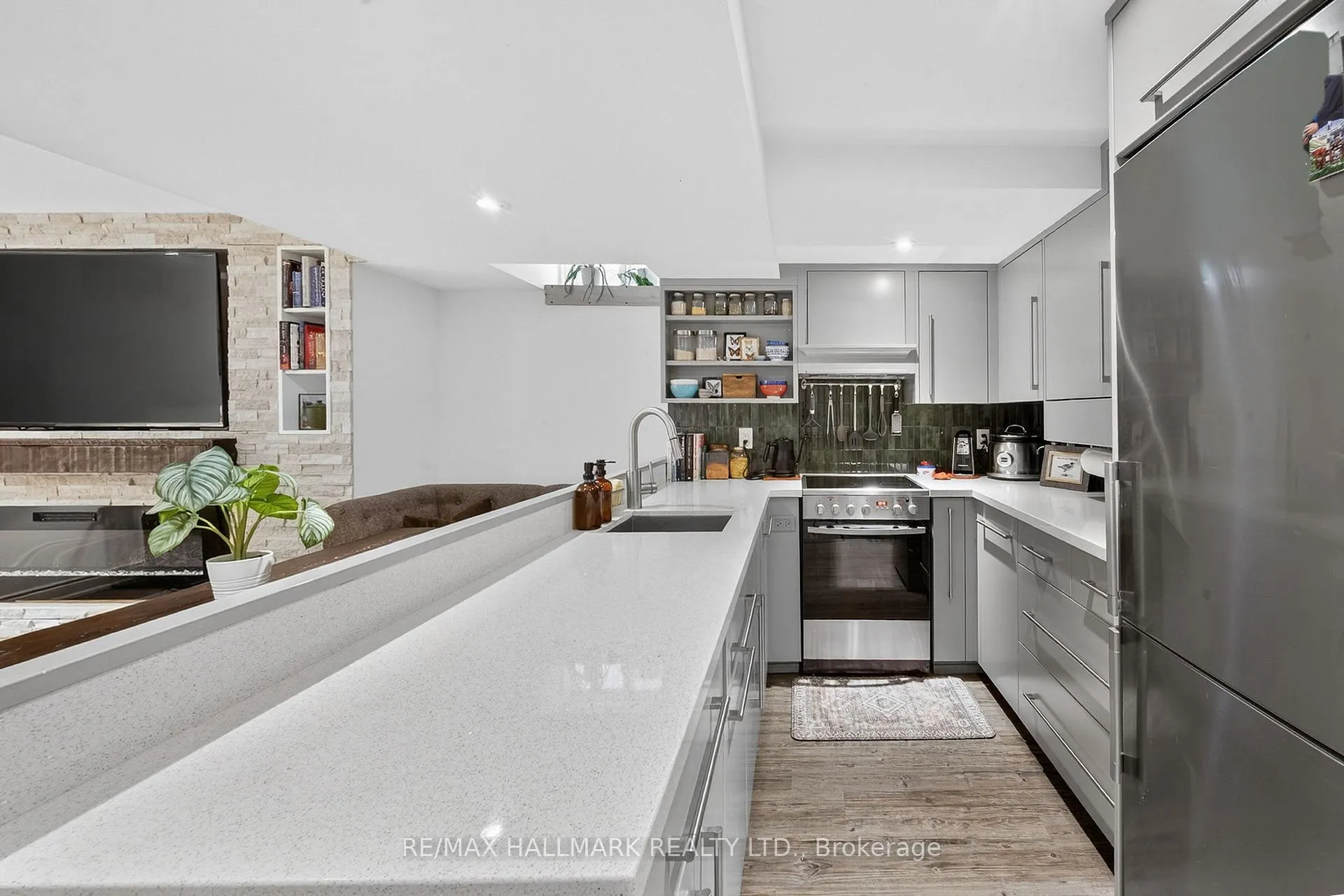 Photo 41 of 215 Vellore Woods Boulevard, Vaughan, Vellore Village — HOMEH