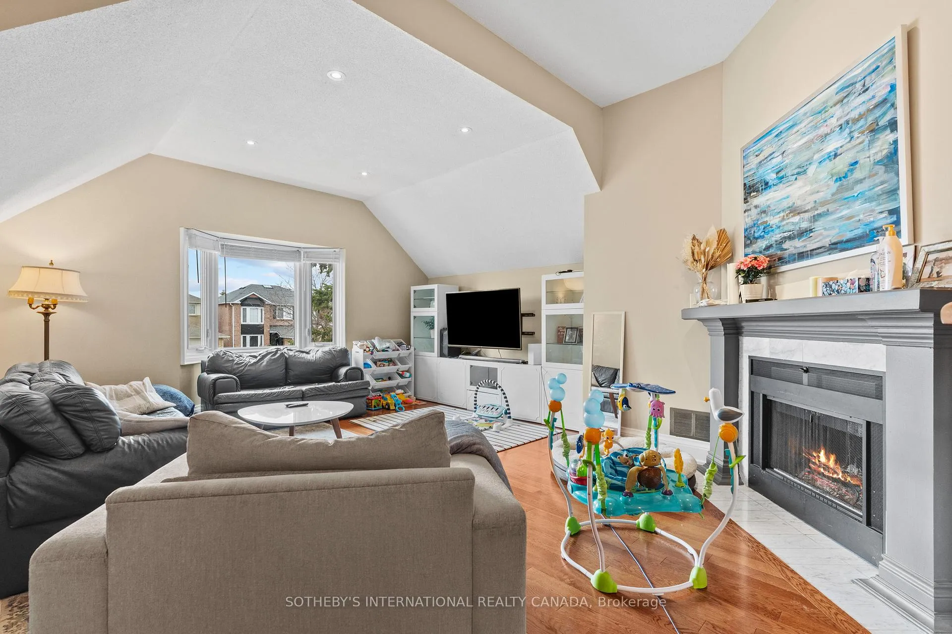 Photo 22 of 388 Brownridge Drive, Vaughan, Brownridge — HOMEH